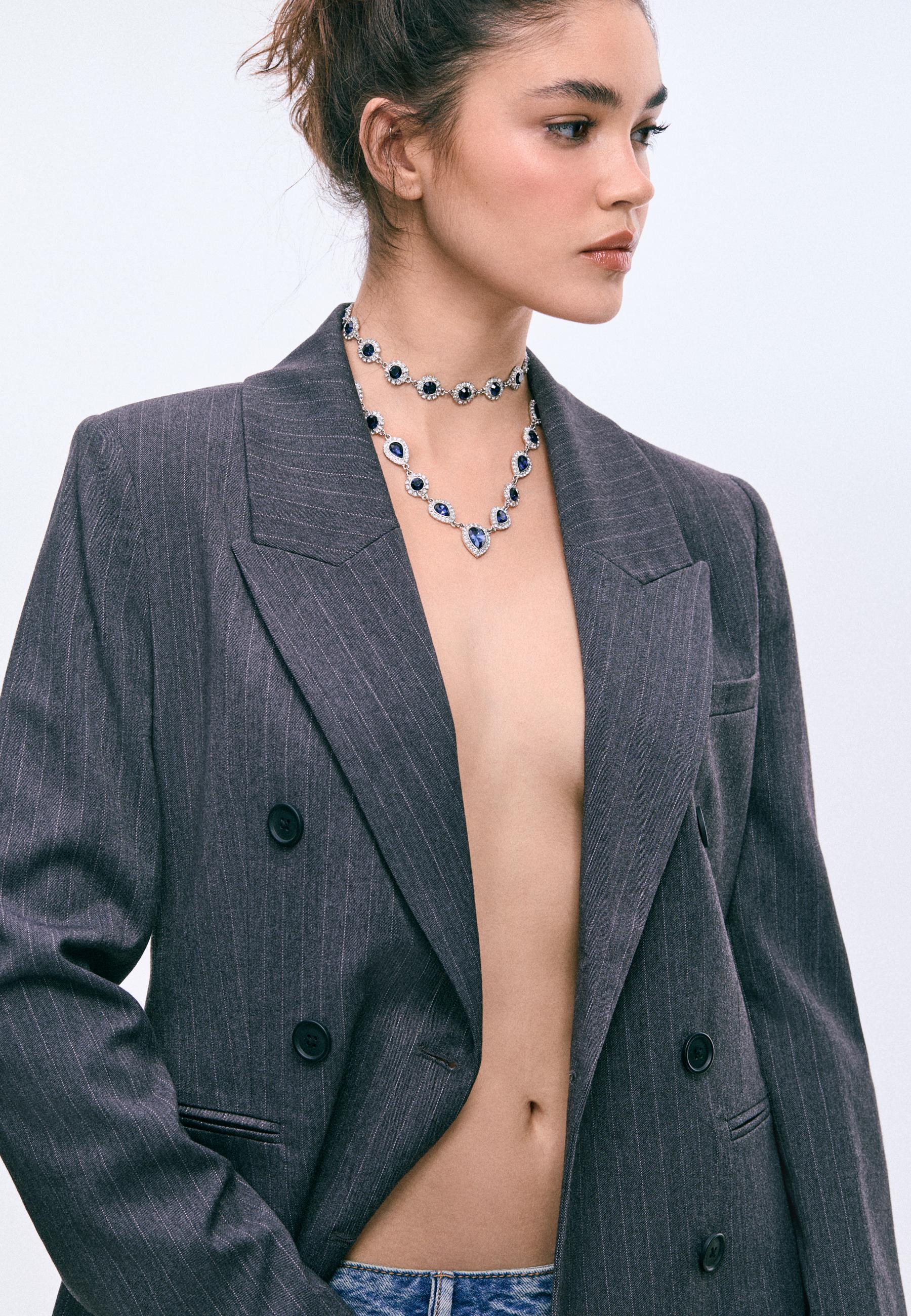 Jewelled necklace — Grey