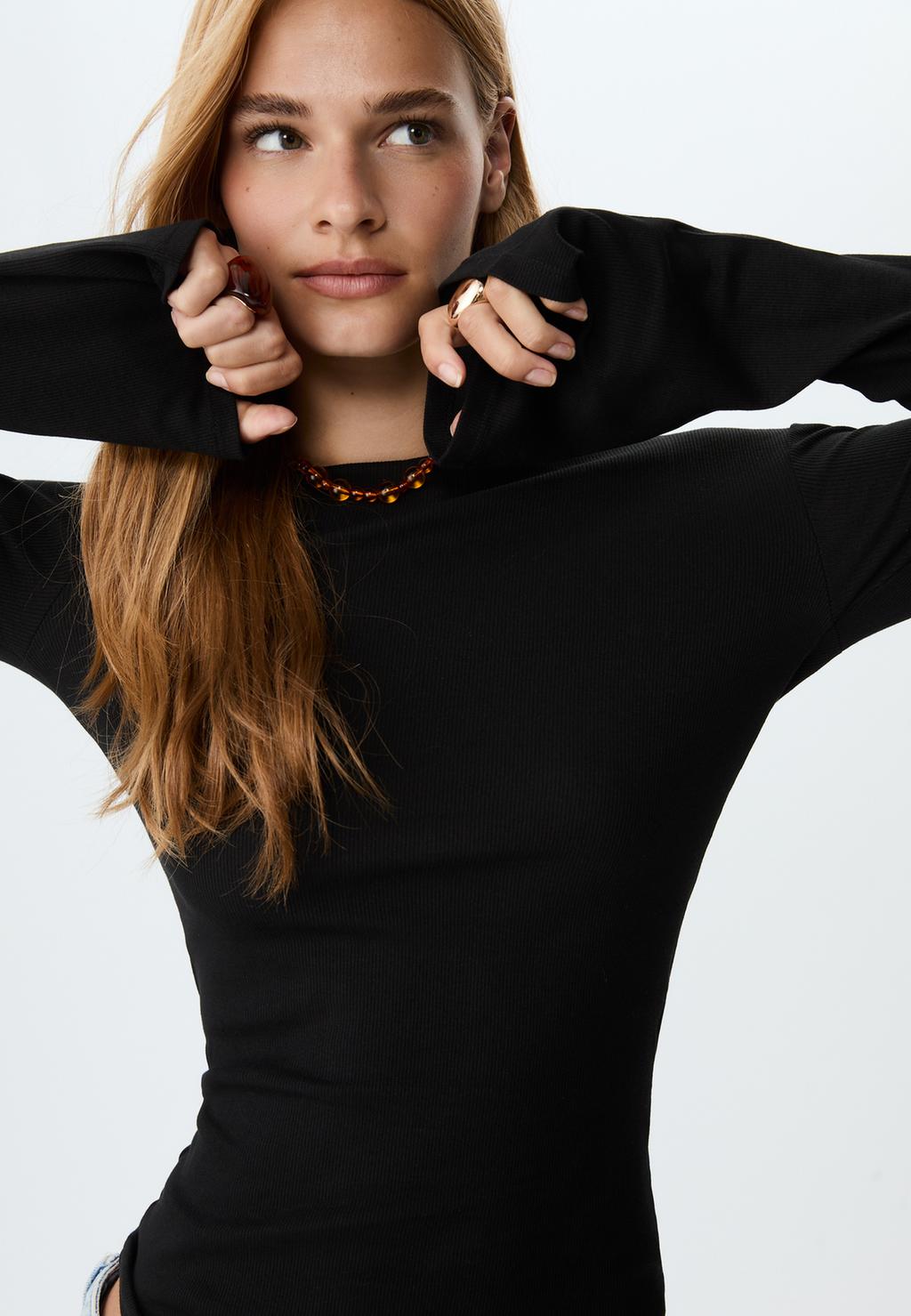 Basic-T-Shirt mit ausgestellten Ärmeln
