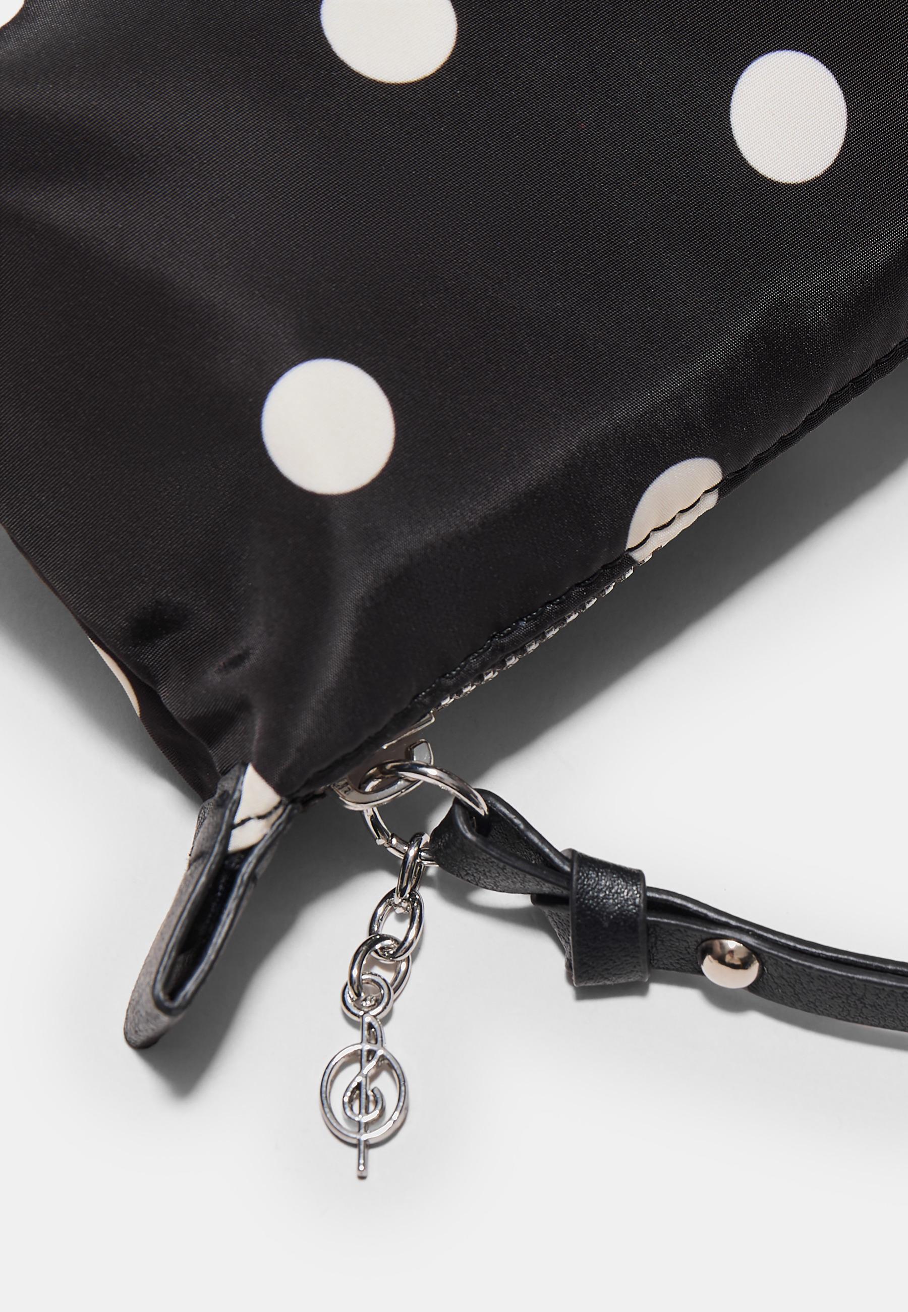 Mini toiletry bag — Black