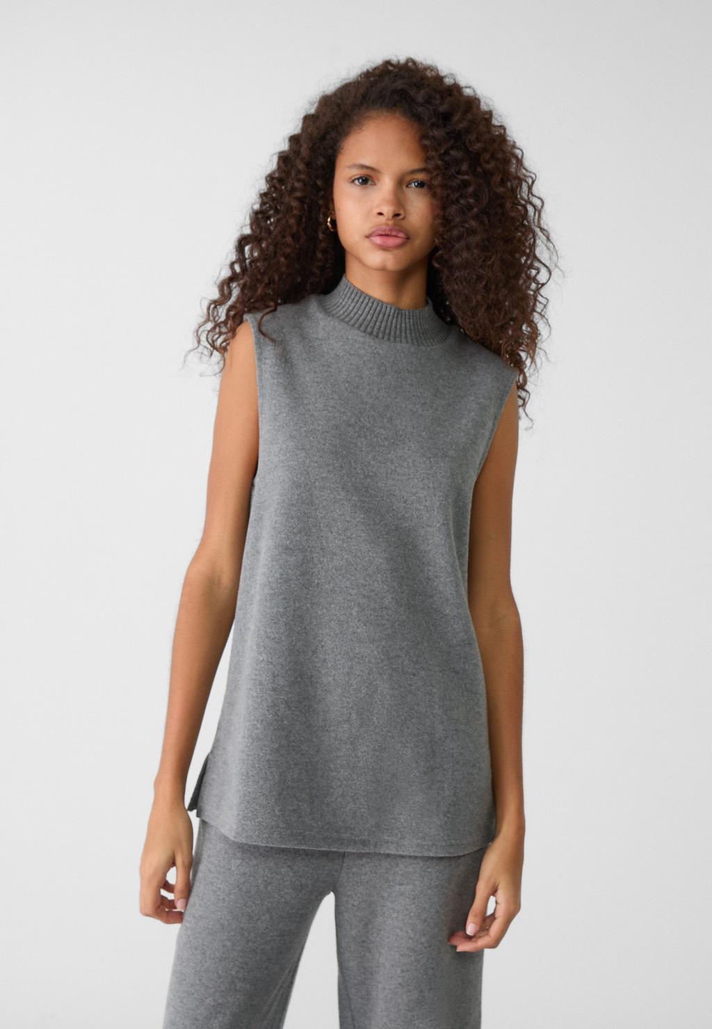Knit T-shirt with raised neck