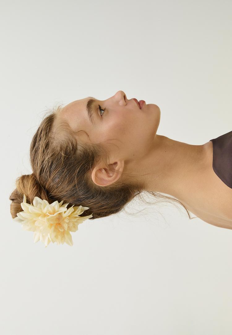 pince a fourrure maxi fleur tissee