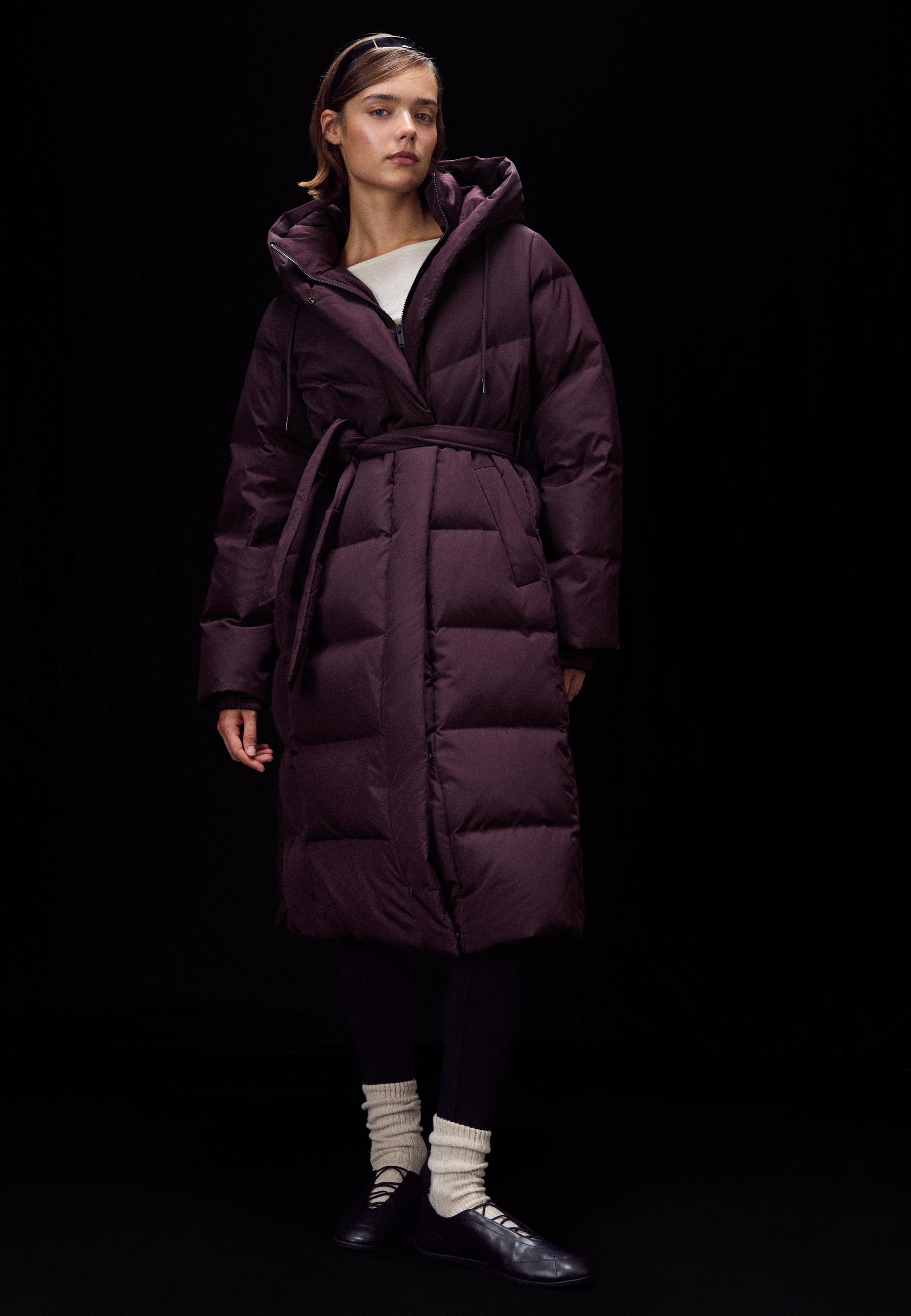 Stradivarius Kemerli kapitone kaban