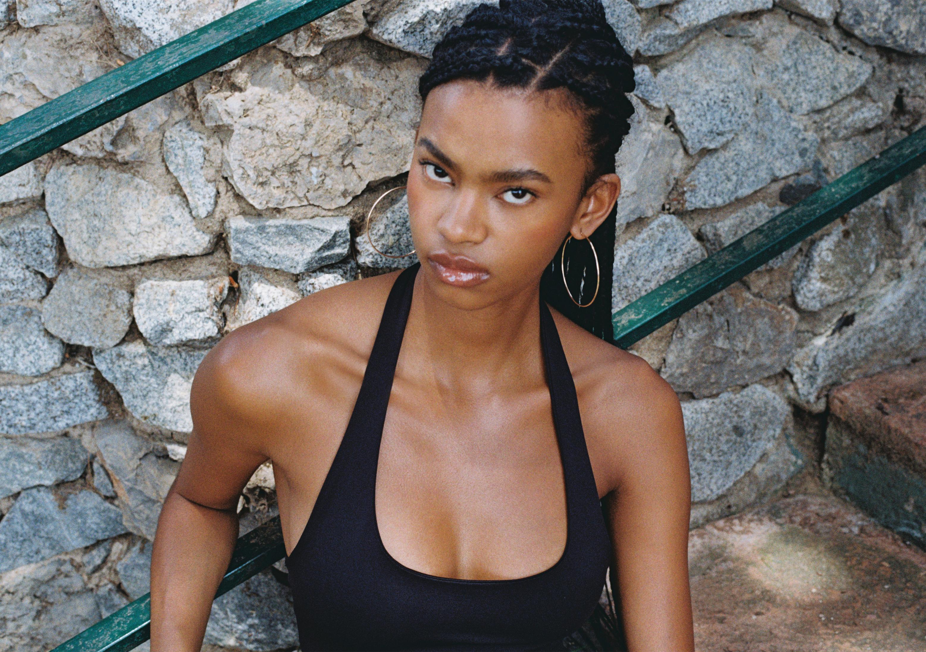 Halter neck T-shirt — Black