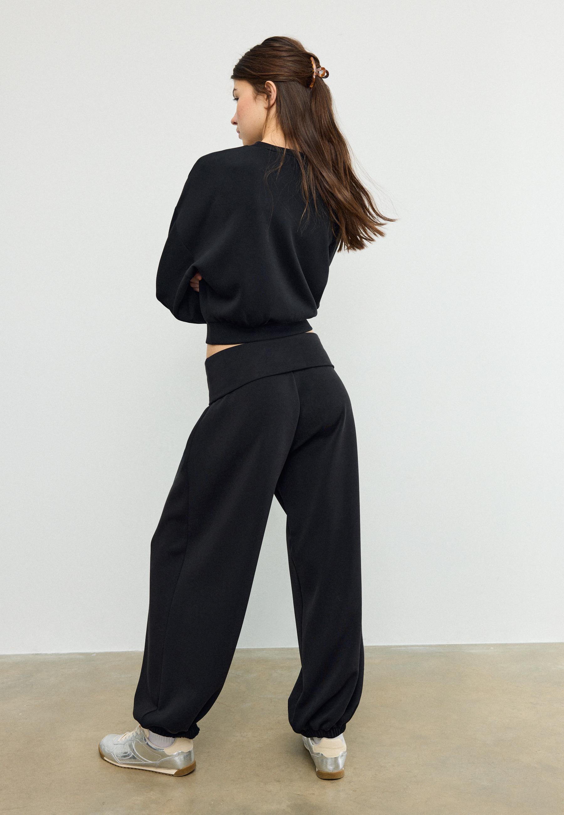 Soft-touch balloon jogger trousers with turn-up waist — Black