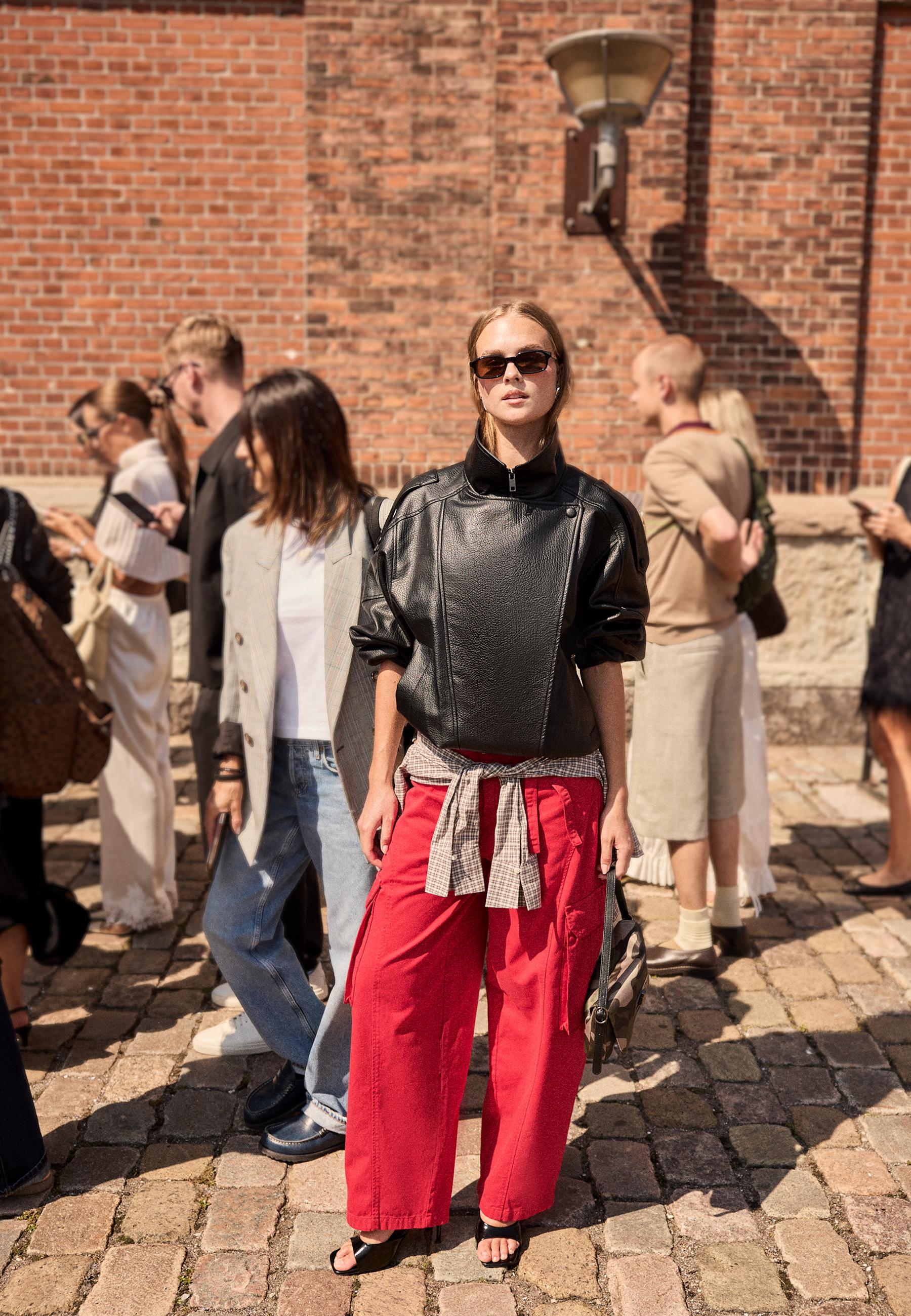 Barrel cargo trousers — Red