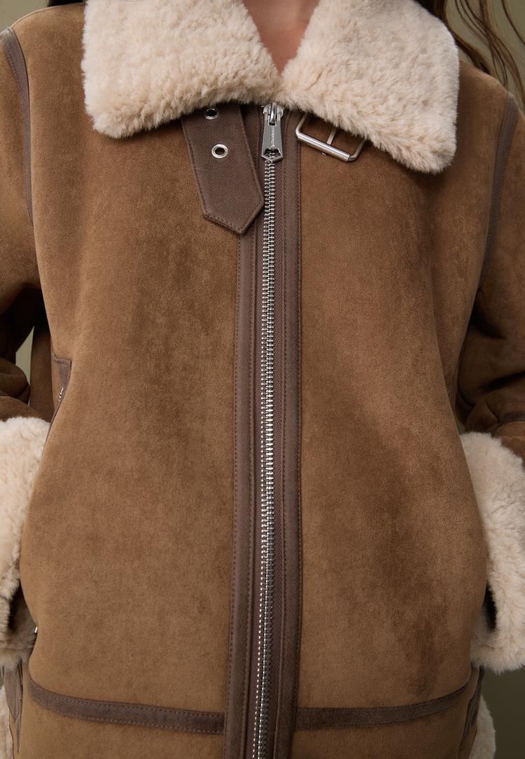 wendbare-jacke-in-normaler-lange