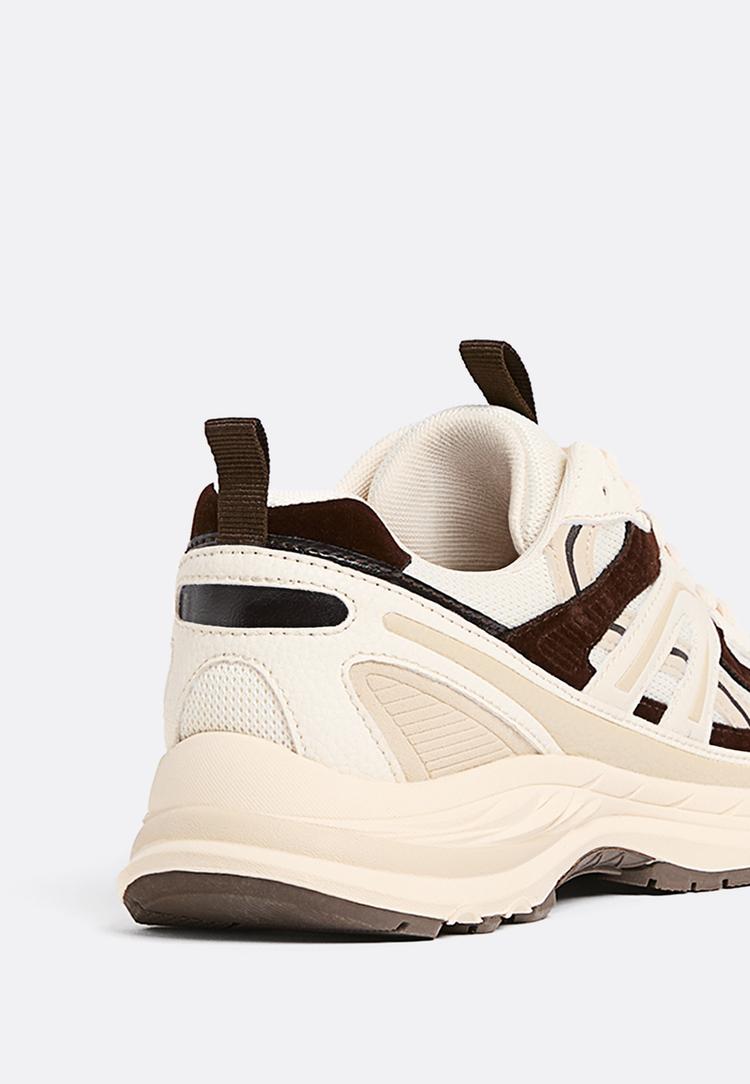 zapatillas piezas contraste