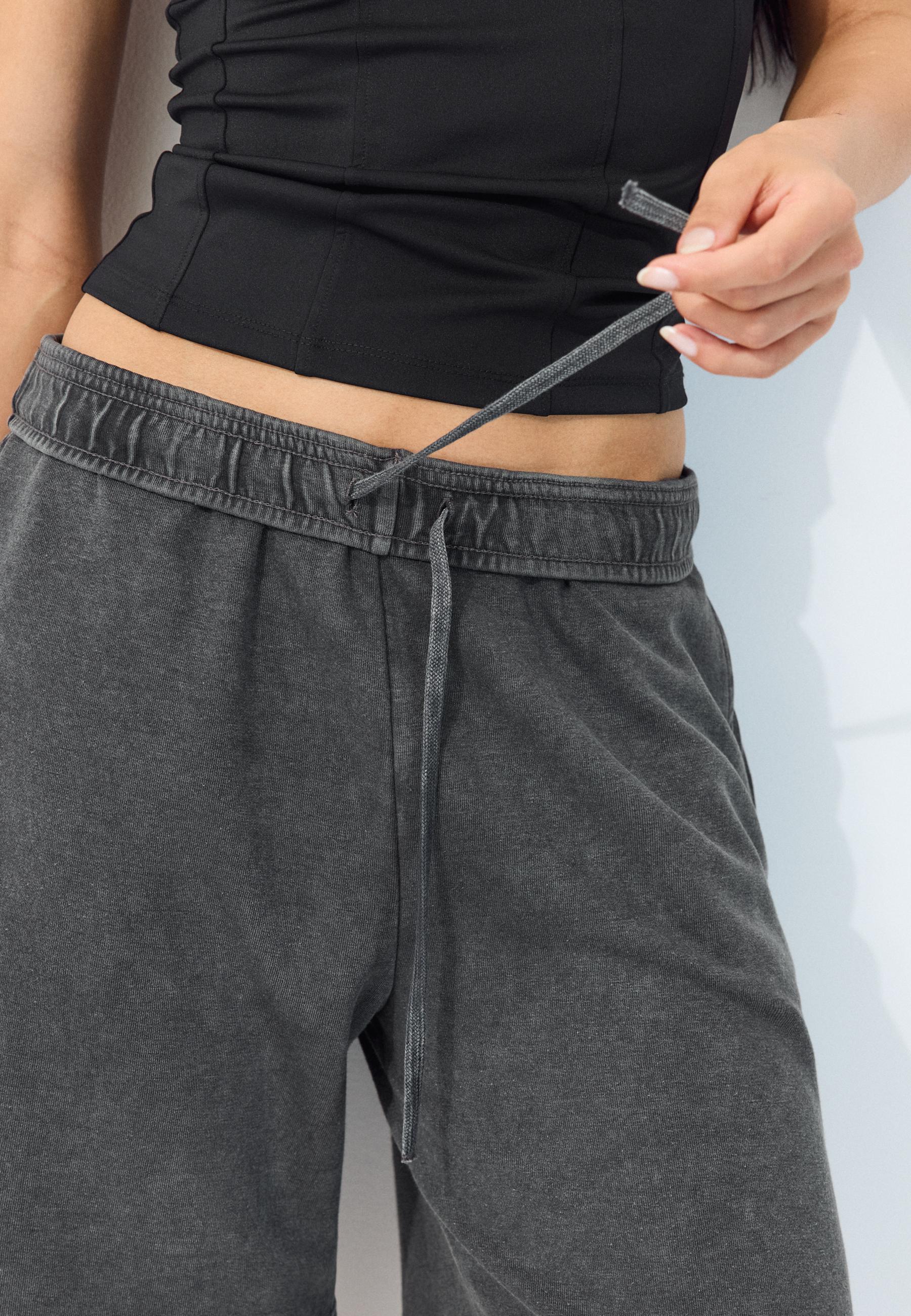 Acid wash fleece Bermuda shorts — Dark grey