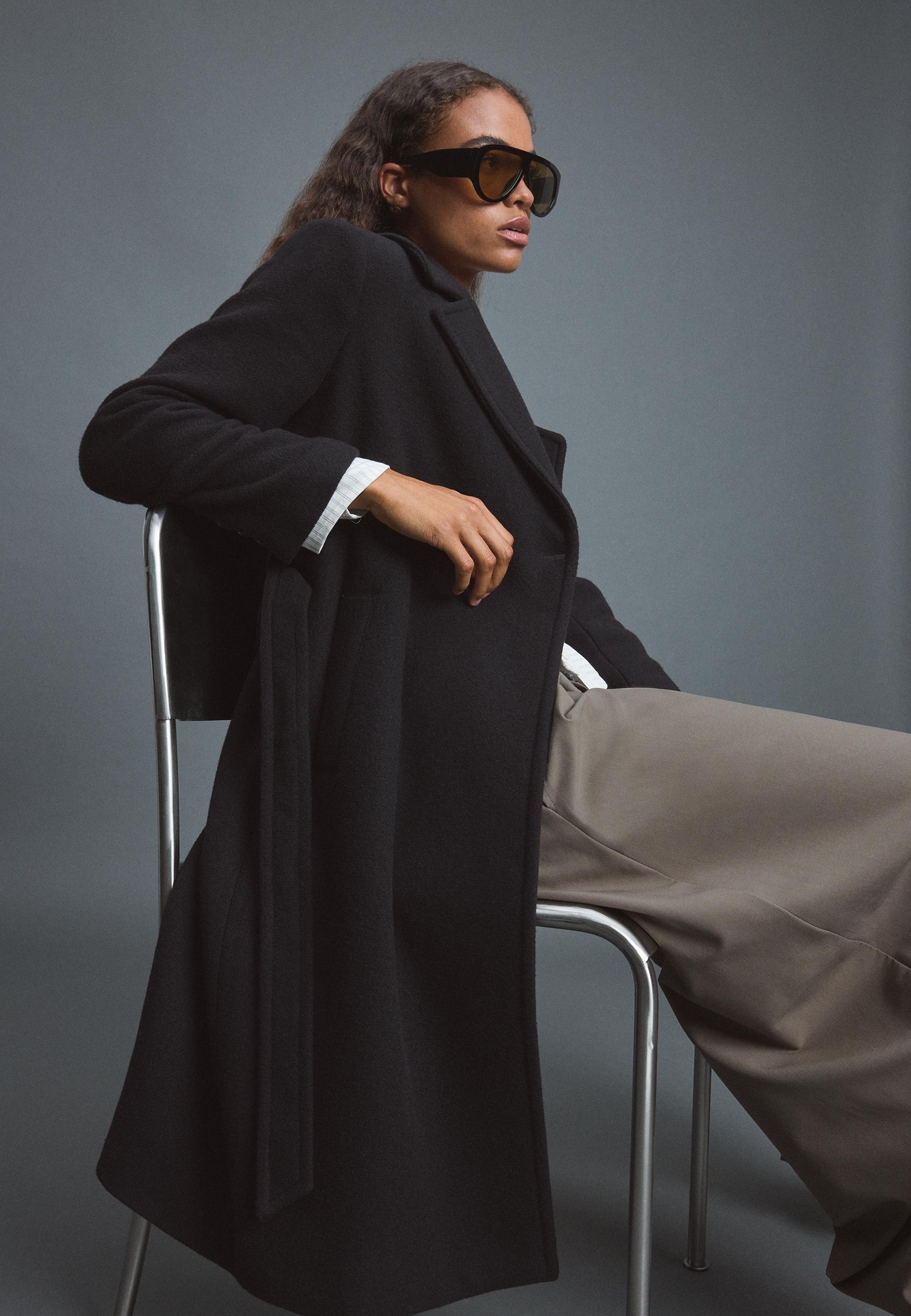 Felt texture coat with belt — Black