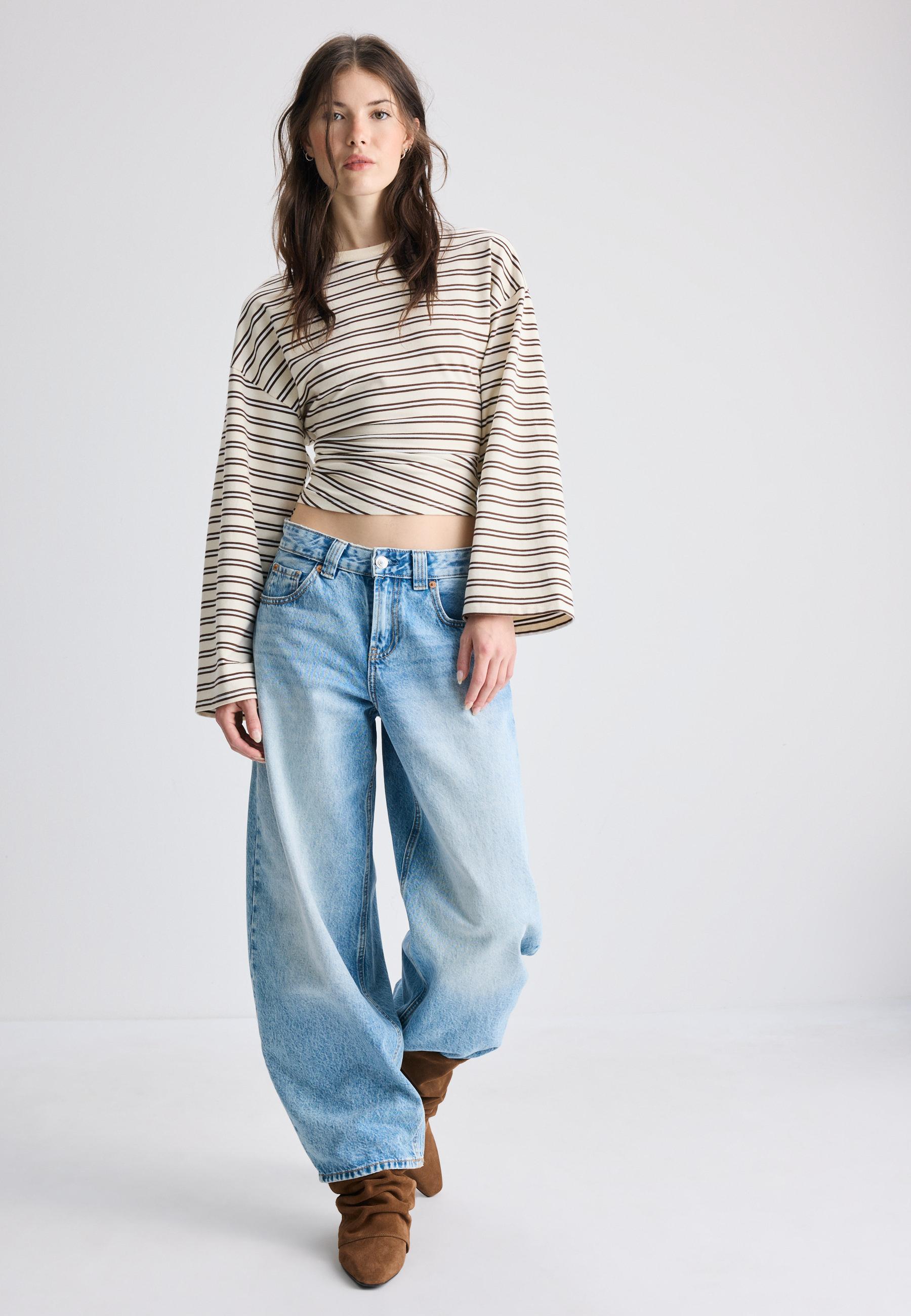 Flat leather slouchy joots — BEIGE