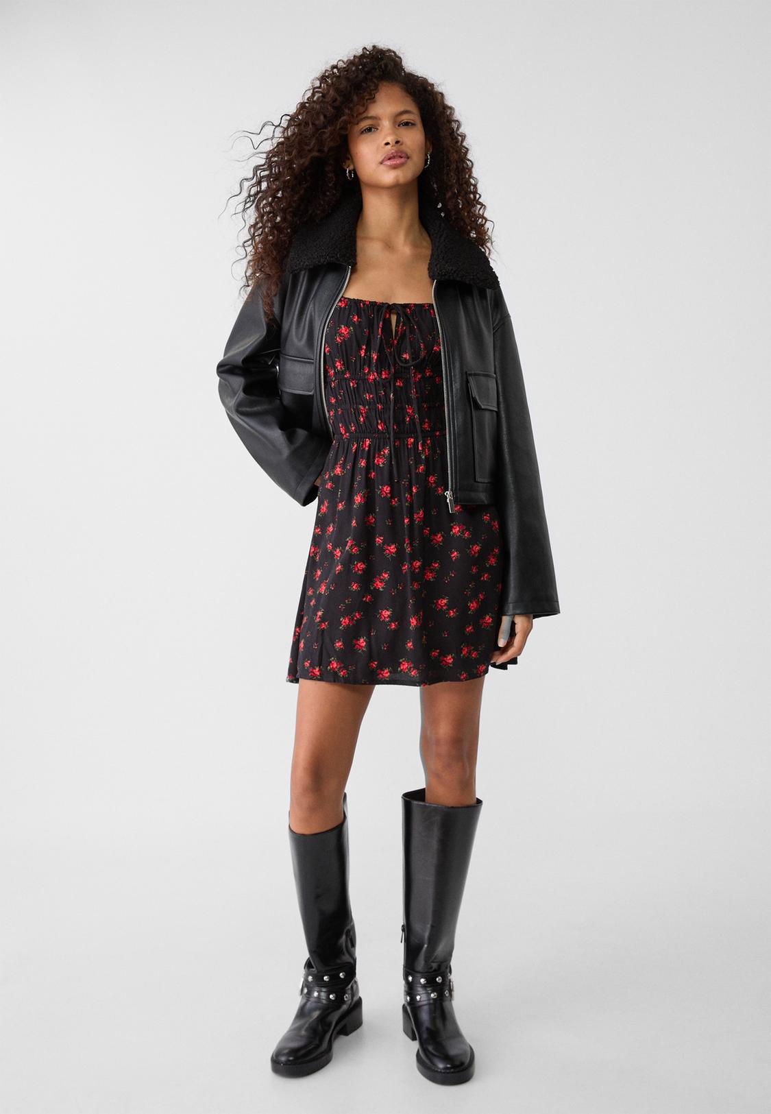 Vestido Estampado Vestido Corto Y Botas Vestido Flores