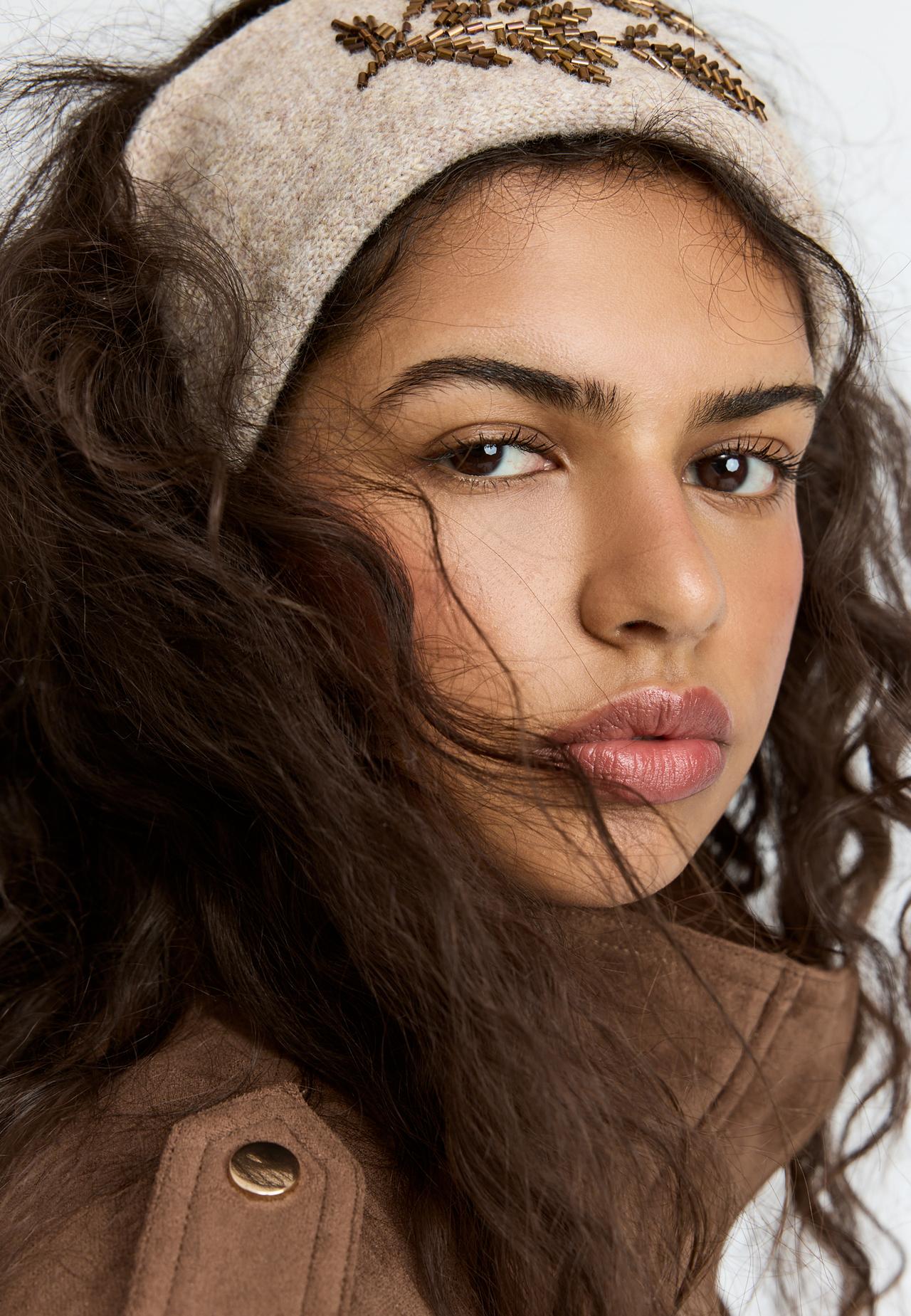 Embroidered knit headband — Beige