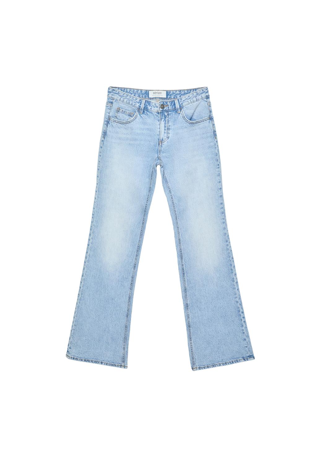 Low-waist flare jeans