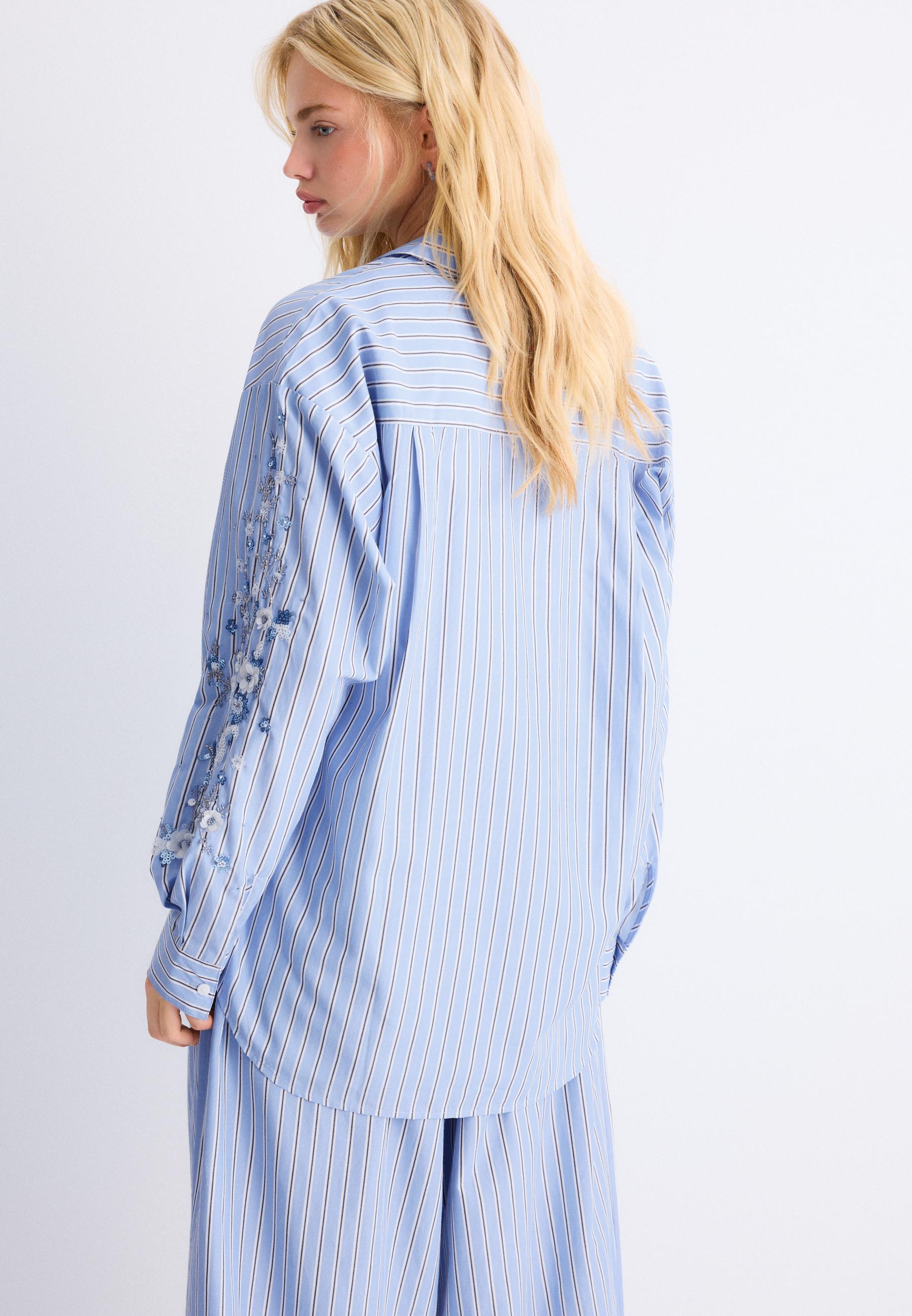Embroidered sleeve shirt — Sky blue