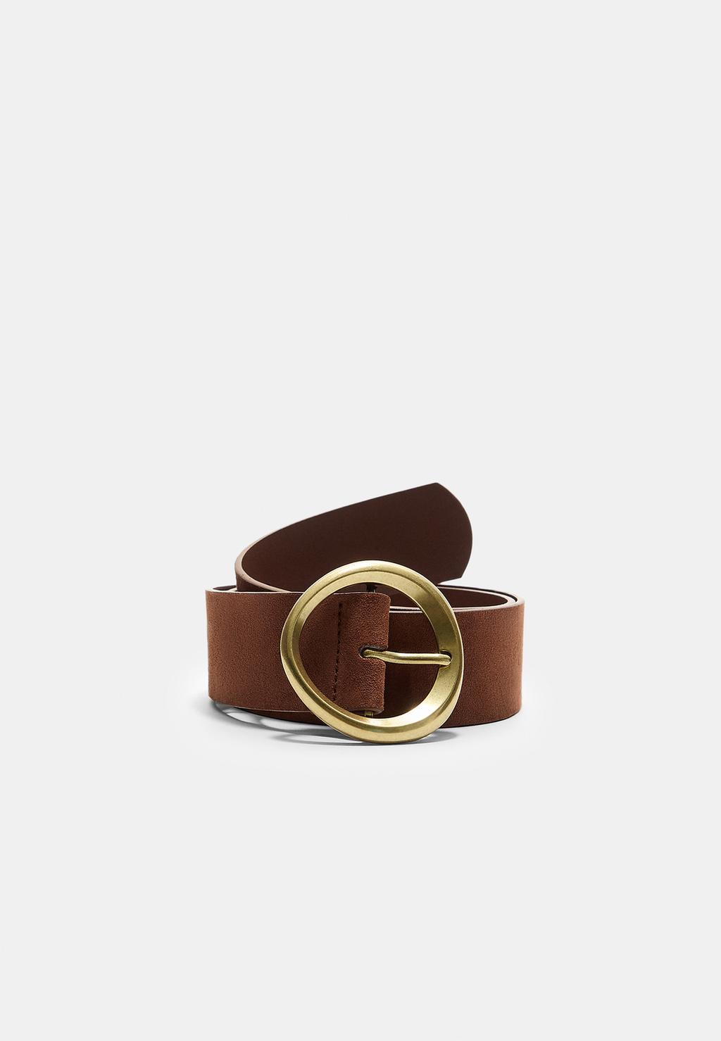 Belt with large irregular buckle