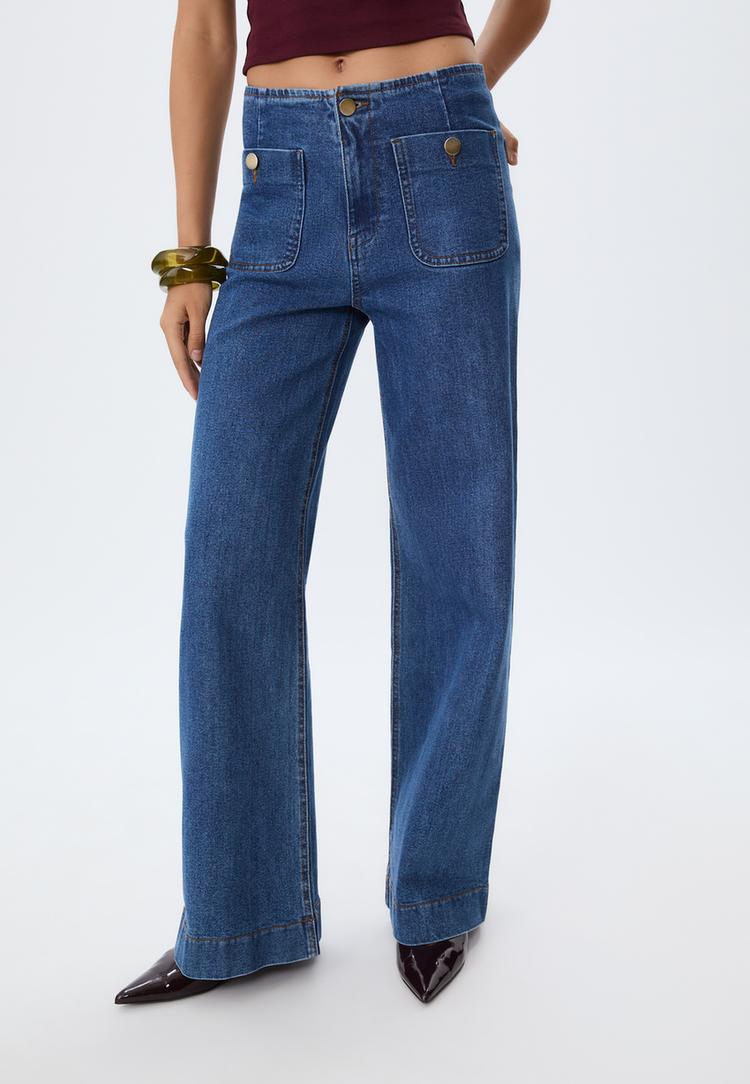 d77-jeans-mit-minimalistischen-taschen