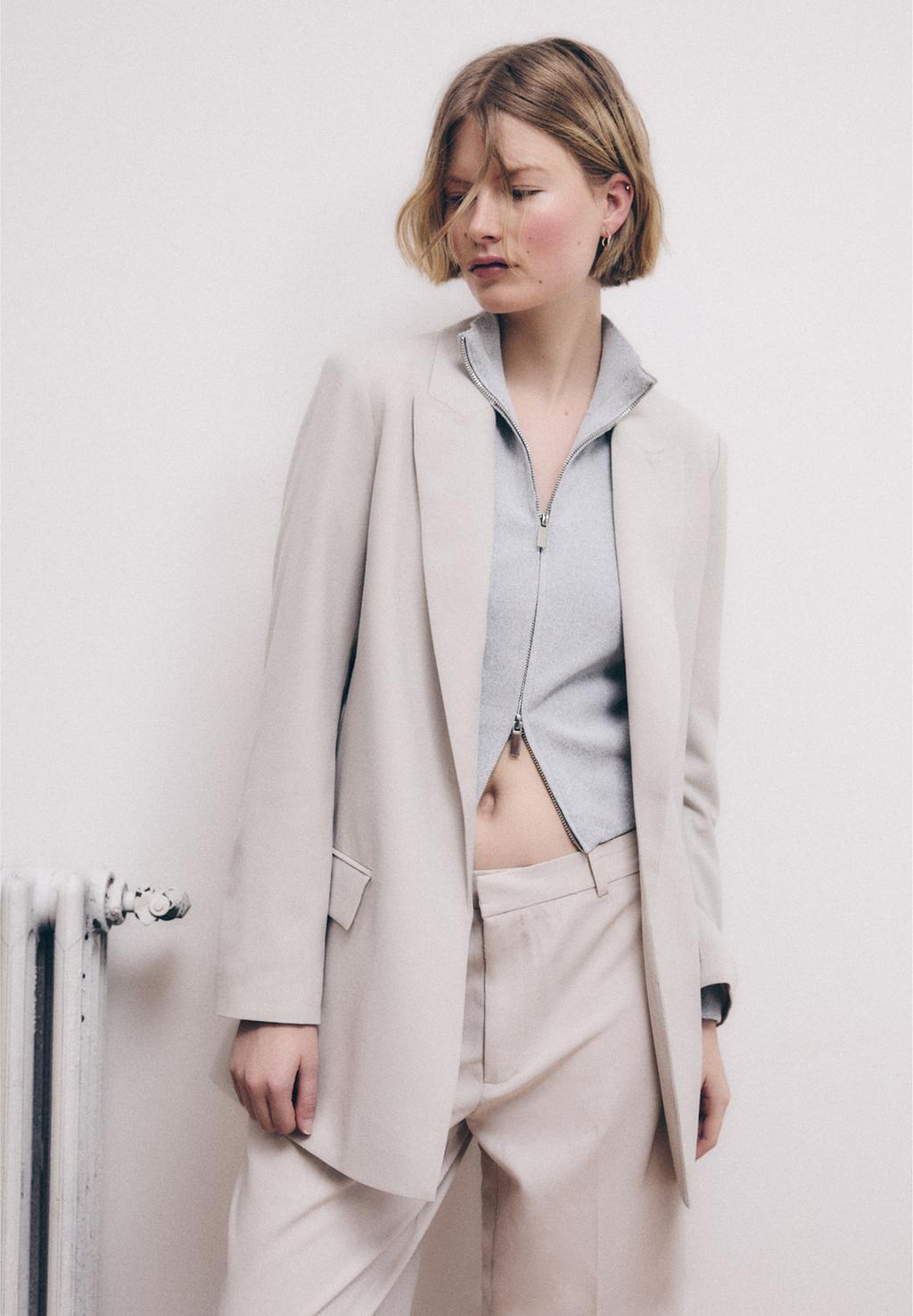 Dökümlü önü açık blazer