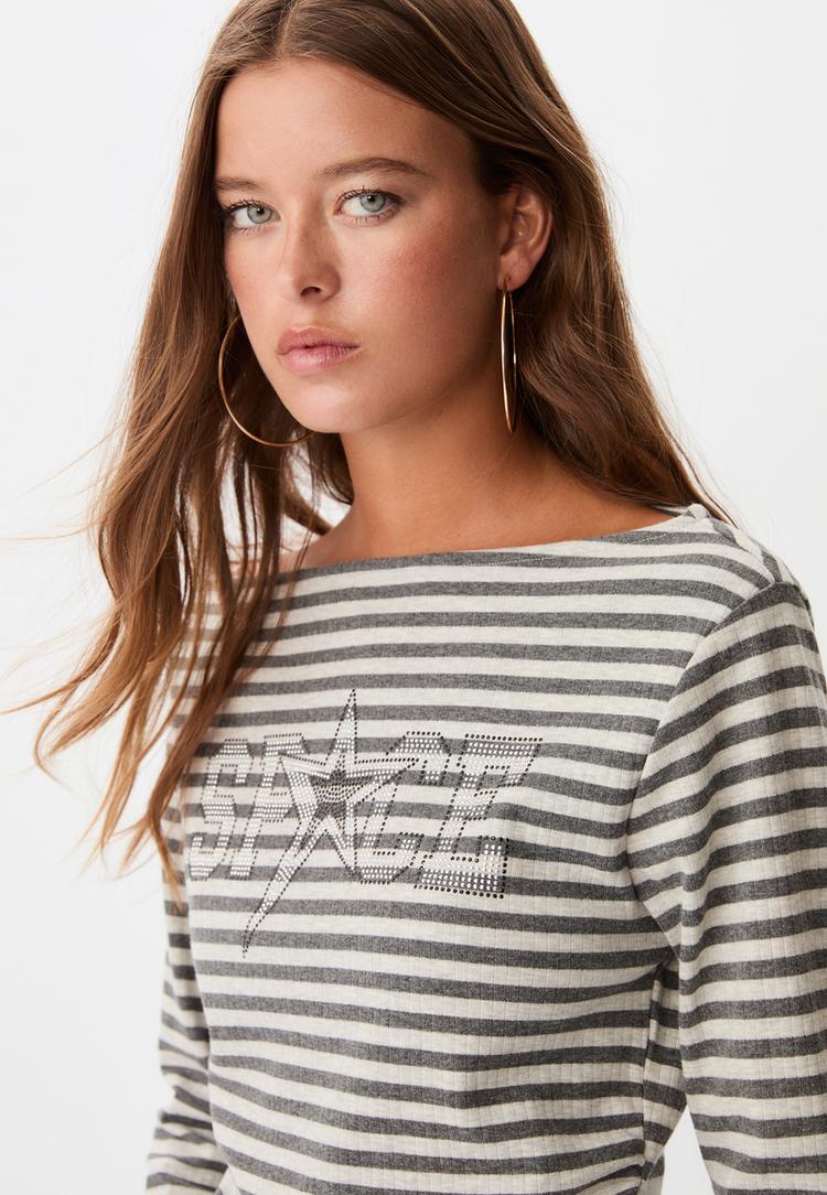 asymmetric placement print t shirt