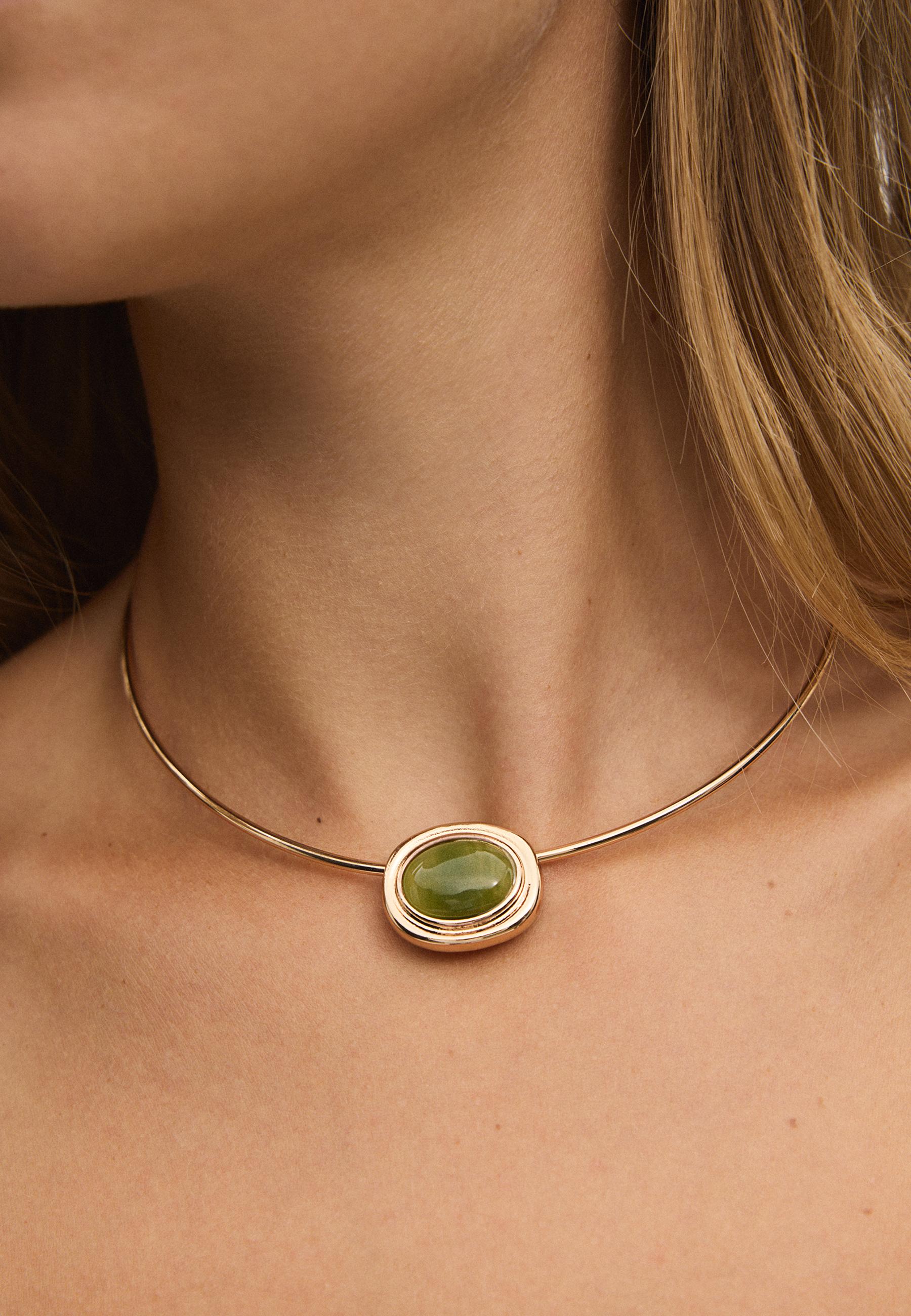 Rigid charm choker — Gold
