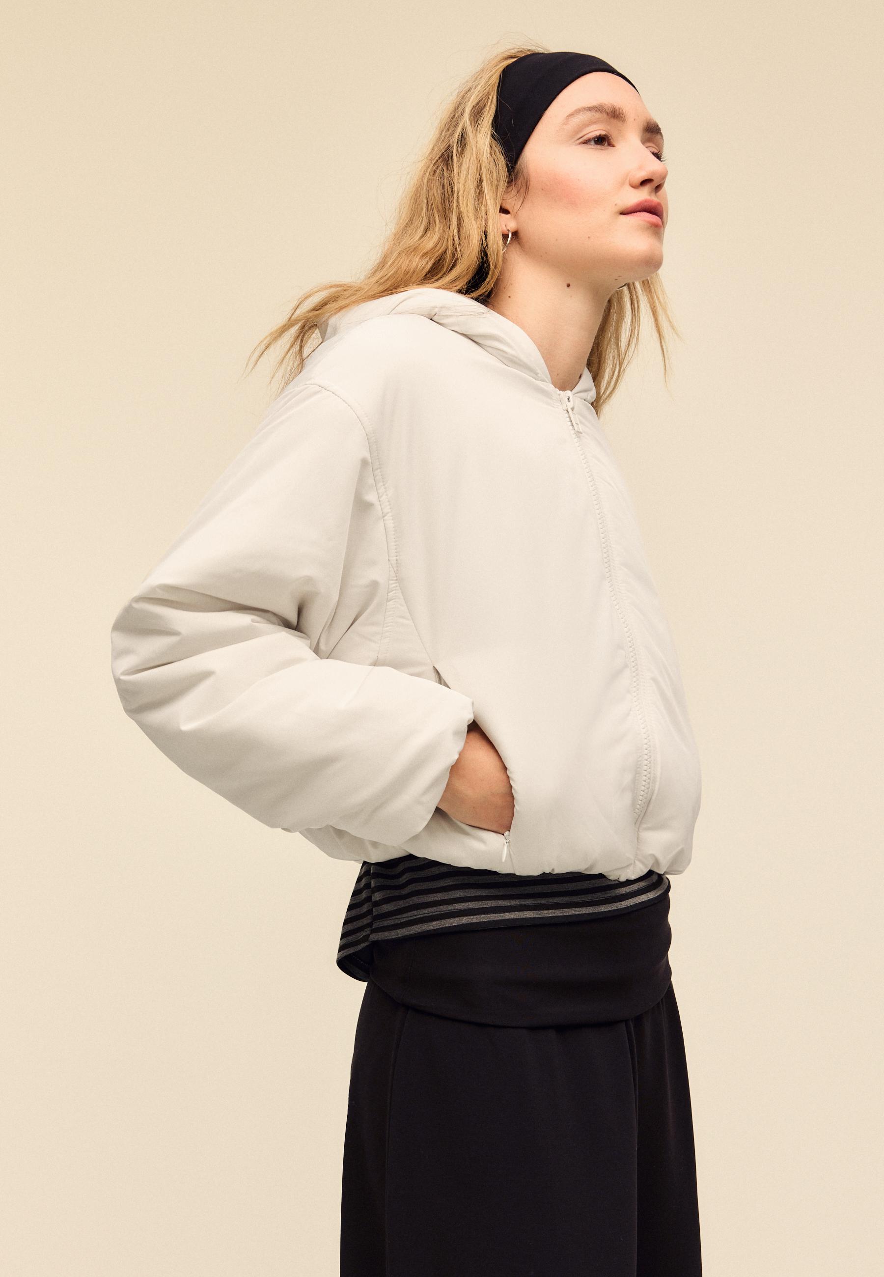 Puffer jacket with puff sleeves — Ecru