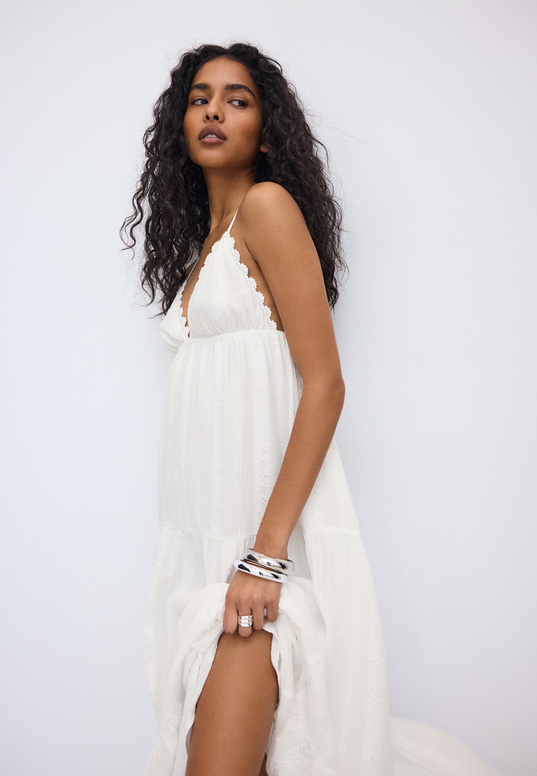 Long flowing dress with open back — White