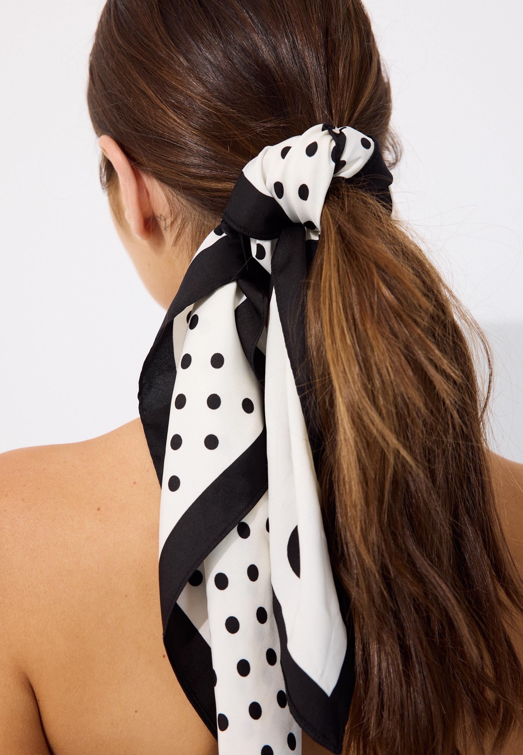 Polka dot scarf — Ecru