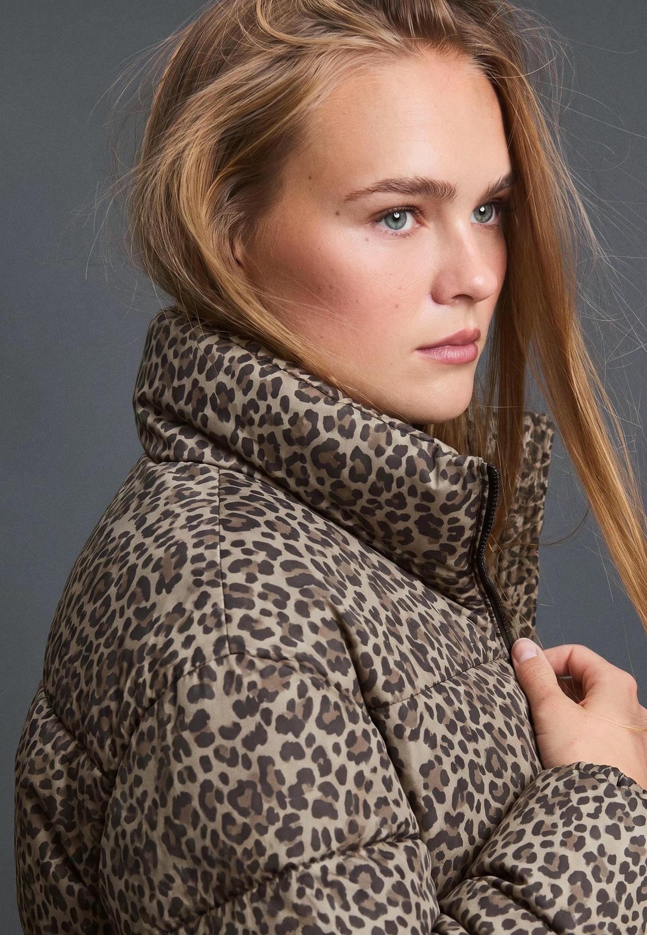 Animal print high neck cropped puffer jacket — Mid beige