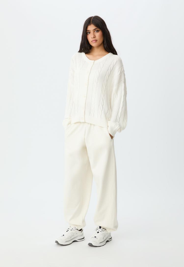 Stradivarius Cardigan I Snoningsstrik Med Knapper L
