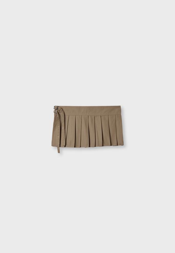 ceinture a plis et boucle