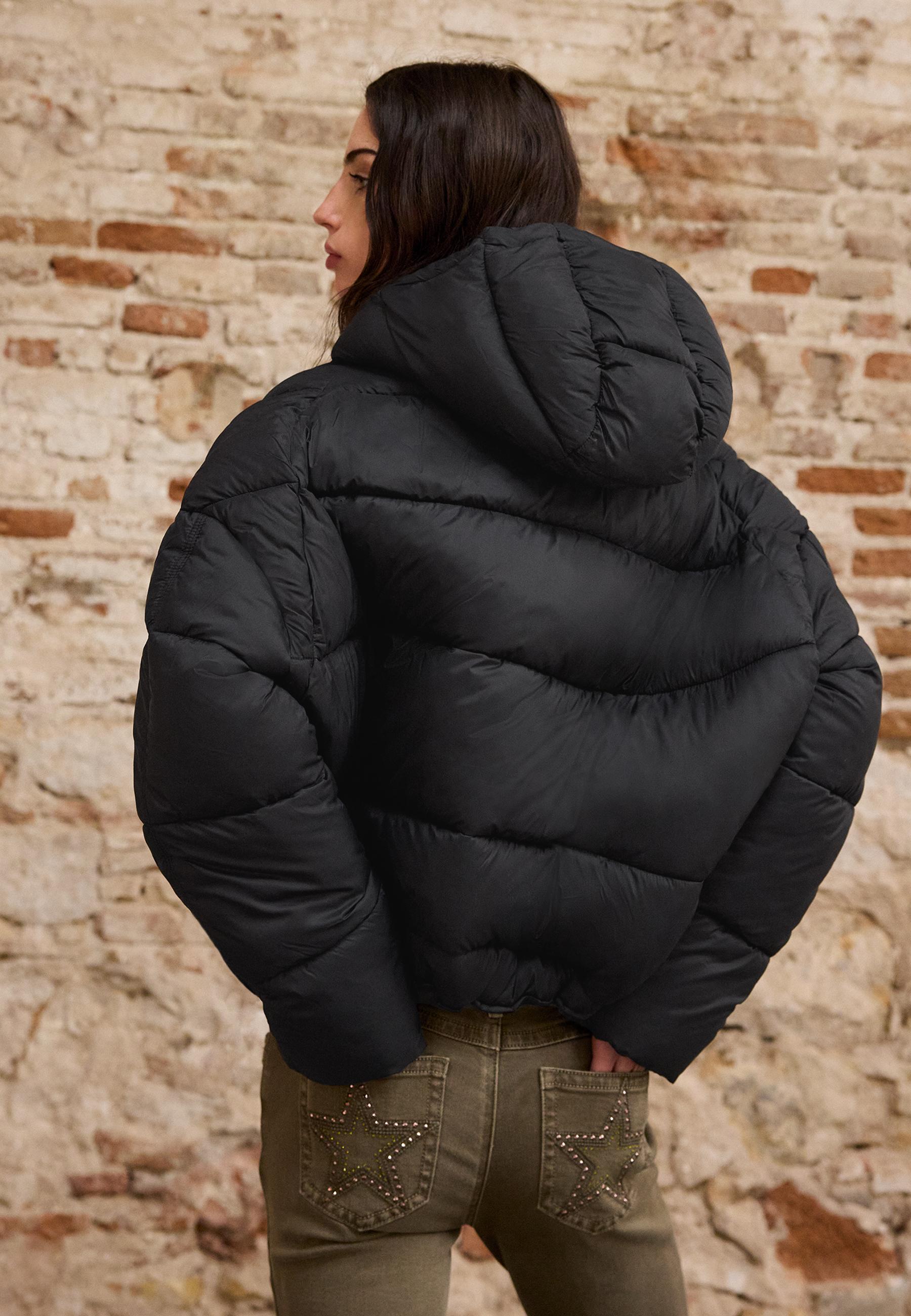 Hooded puffer jacket — Black