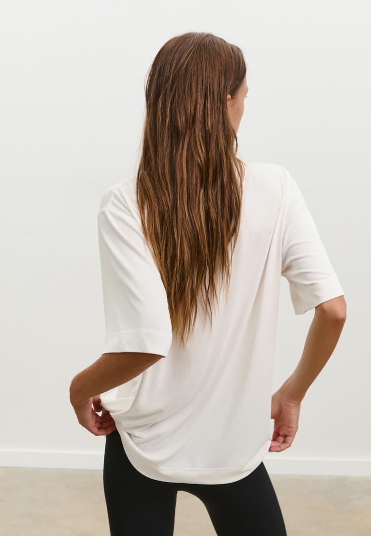 camiseta oversize tacto suave