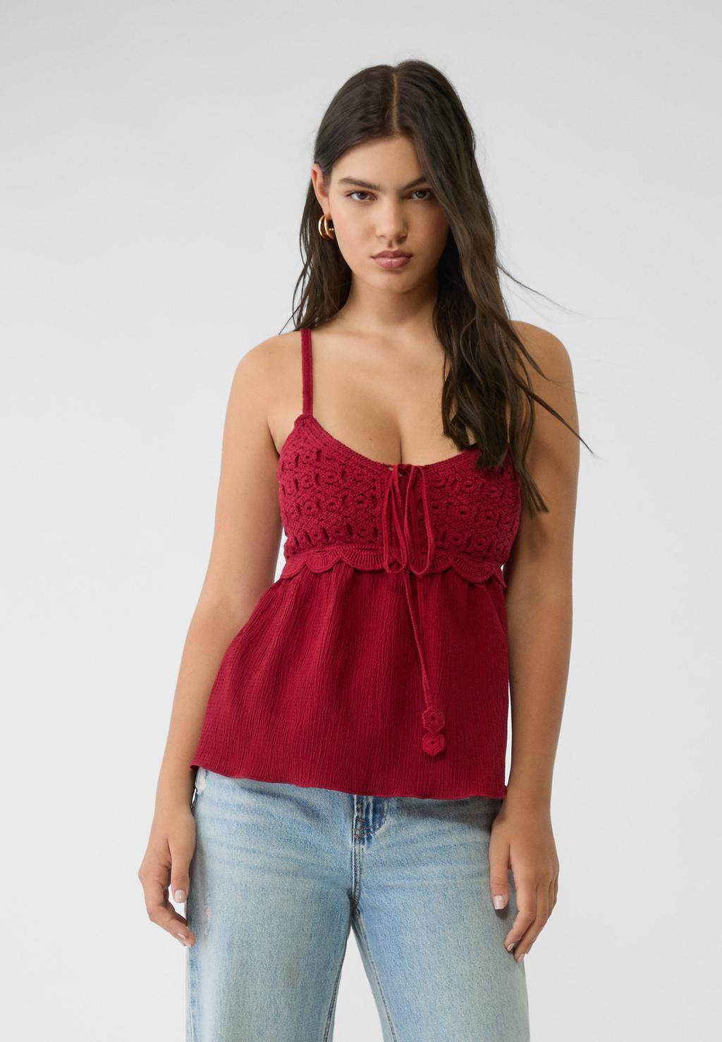 Top fluide contrastant en crochet