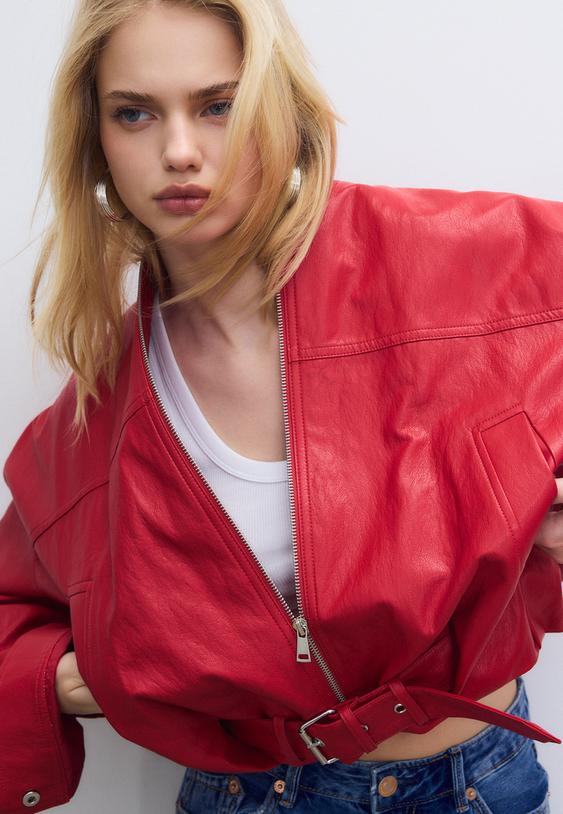 giubbotto a palloncino con dettaglio cintura in finta pelle