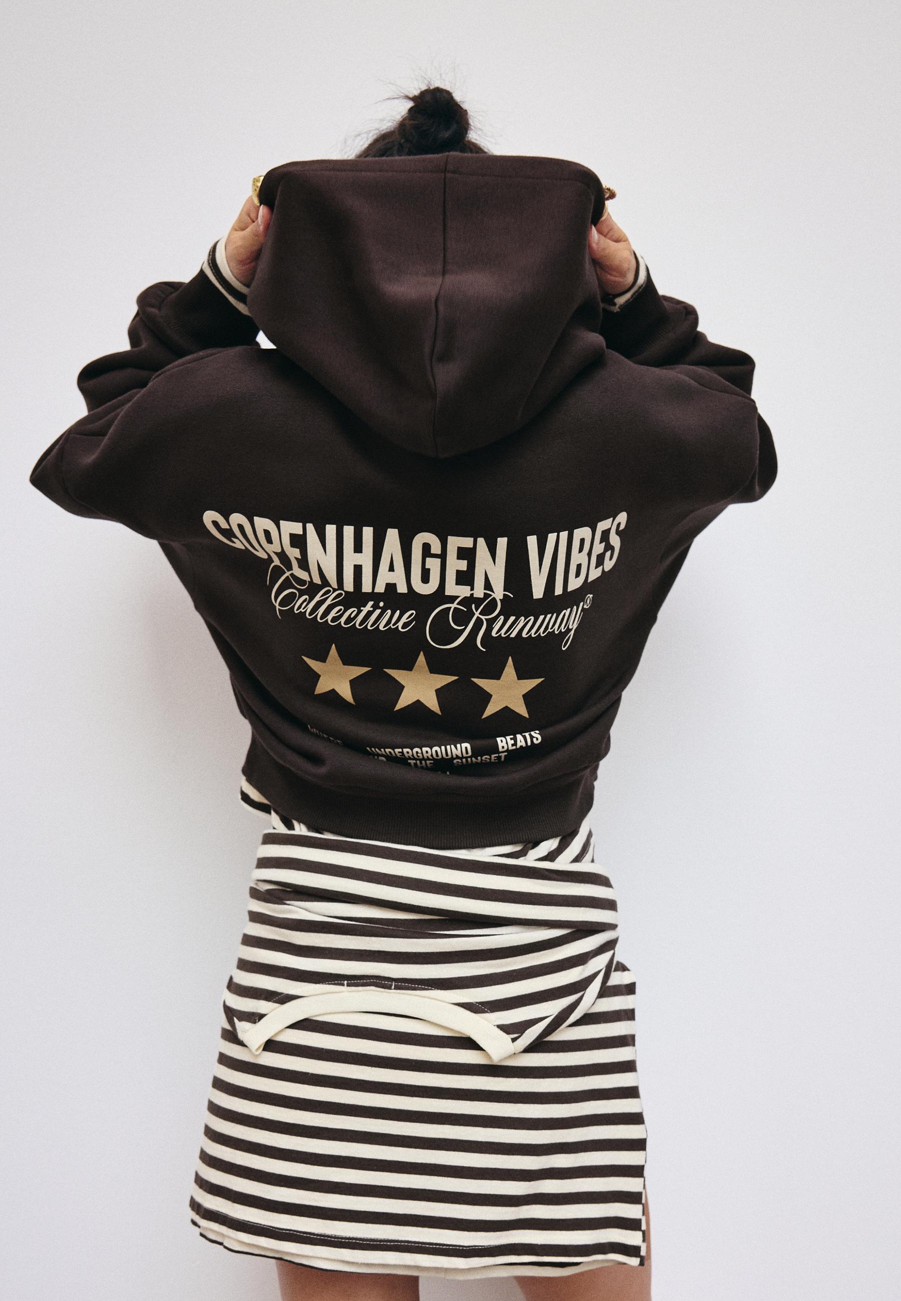 Stradivarius Ekose detaylı kapüşonlu sweatshirt görsel 8