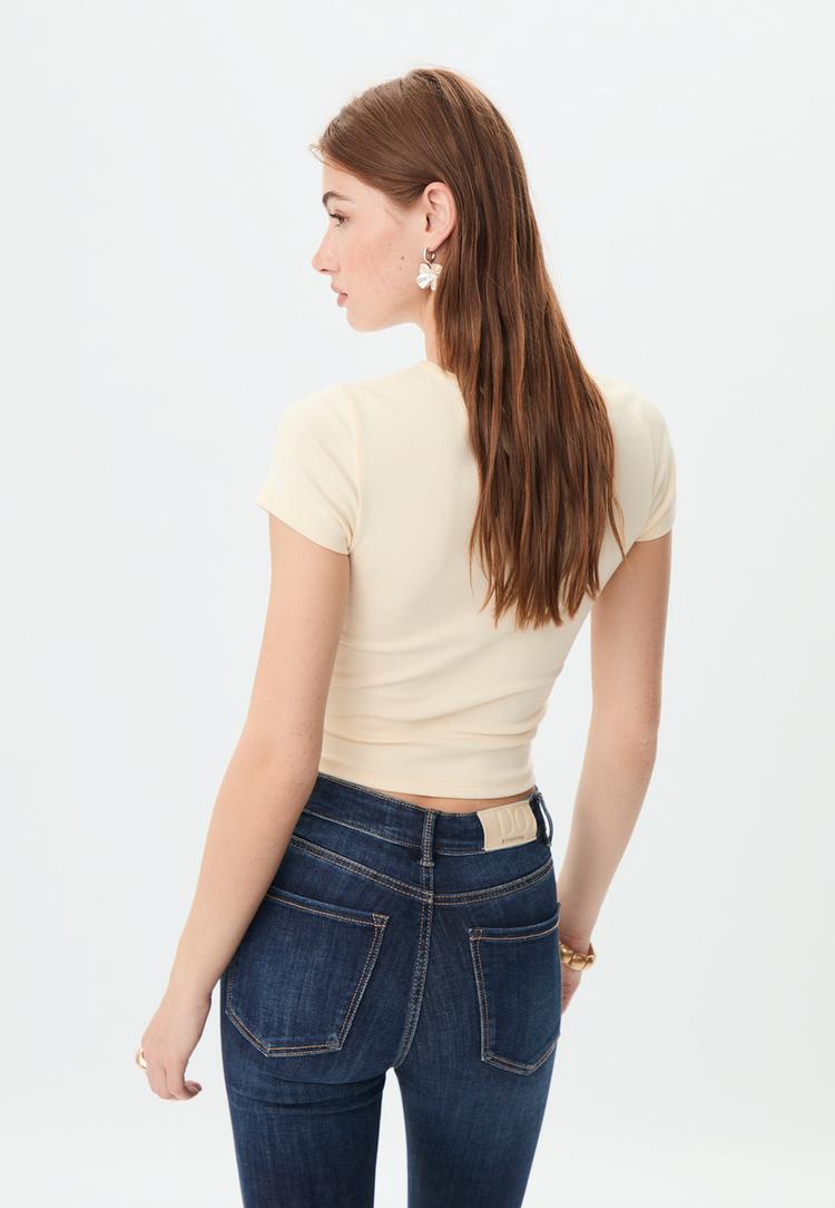 basic-slim-fit-shirt