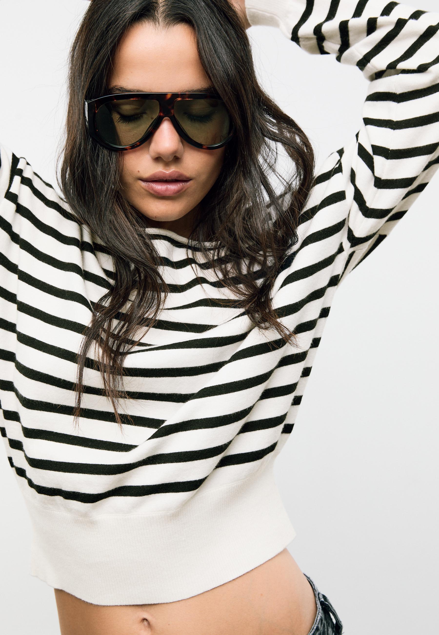 Asymmetric knit sweater — Ecru