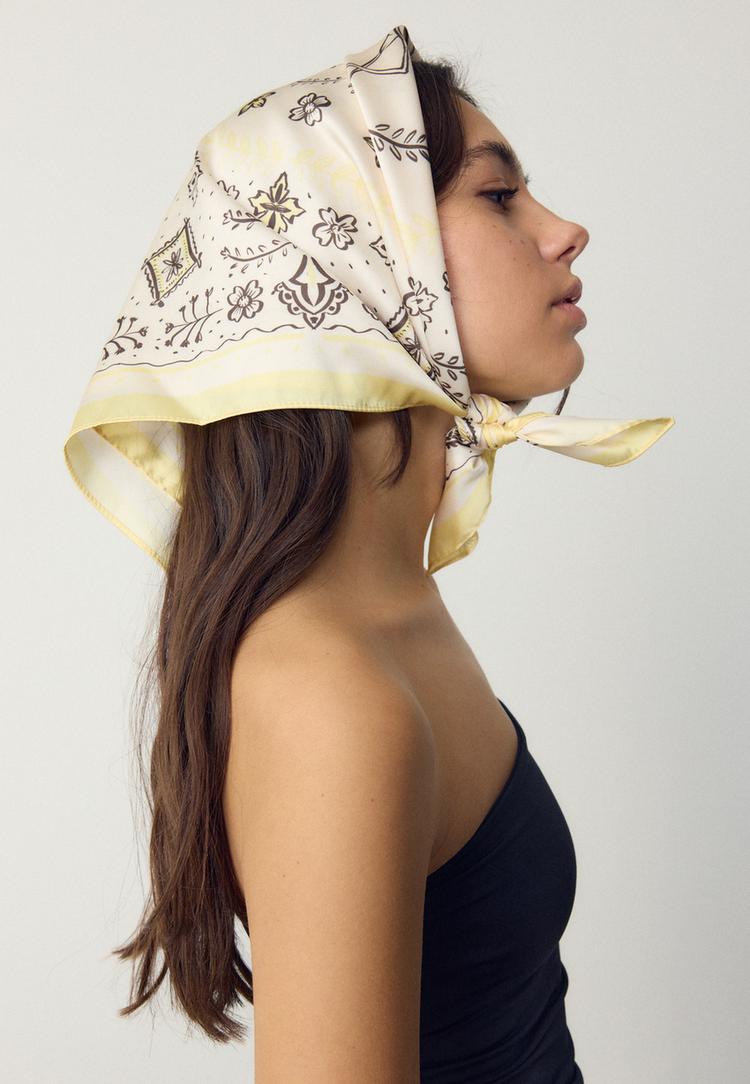 Stradivarius Μαντήλι Φλαμίνγκο Paisley Εκρού Os φωτογραφία