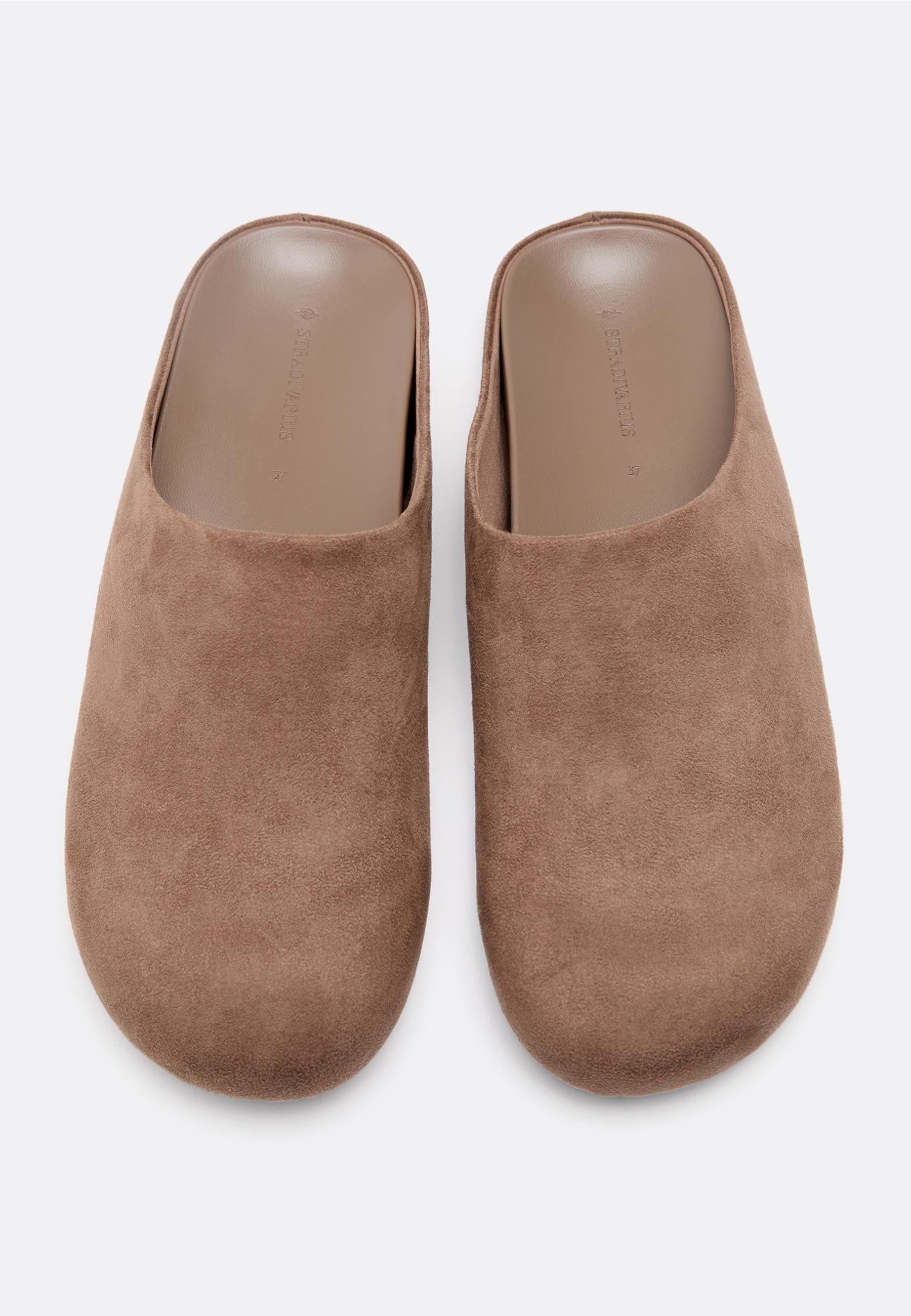 Faux suede clogs — BROWN