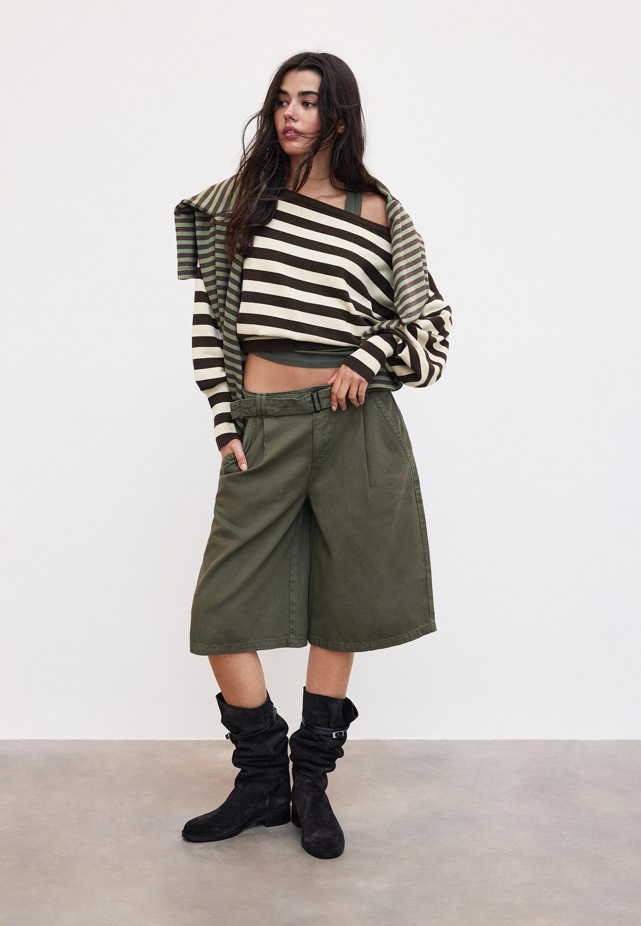 Baggy Bermuda shorts with belt — Khaki
