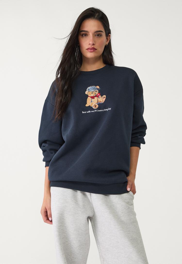 sudadera oso bordado