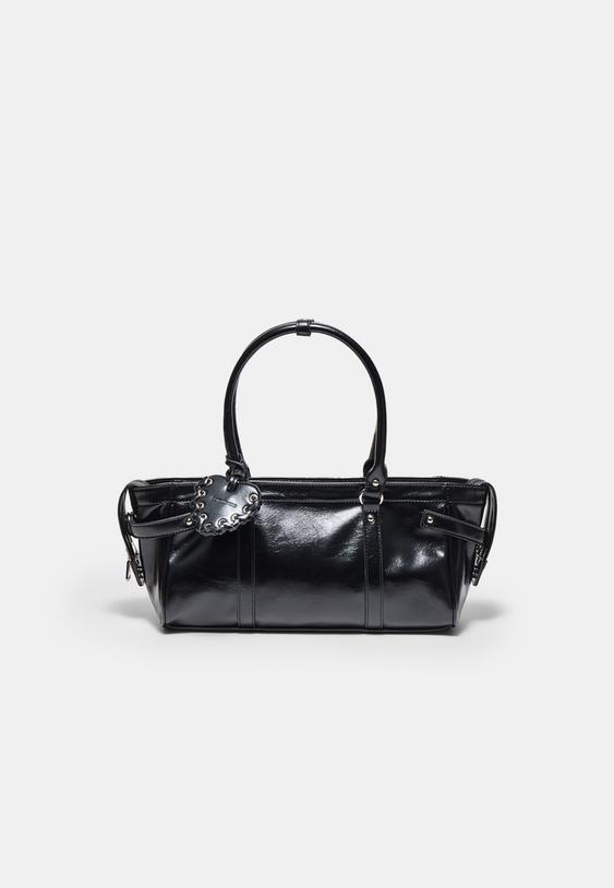 heart detail shoulder bag