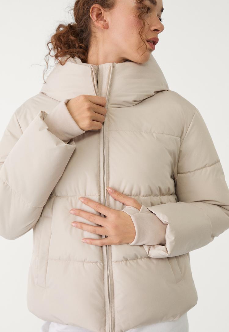 steppjacke-mit-kapuze