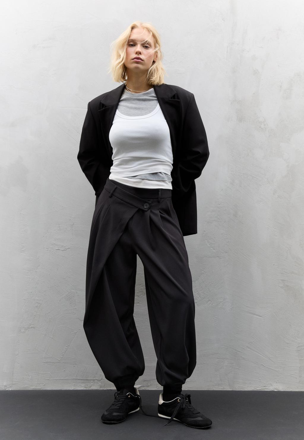 מכנסיים חגיגיים עם מותניים מוצלבים