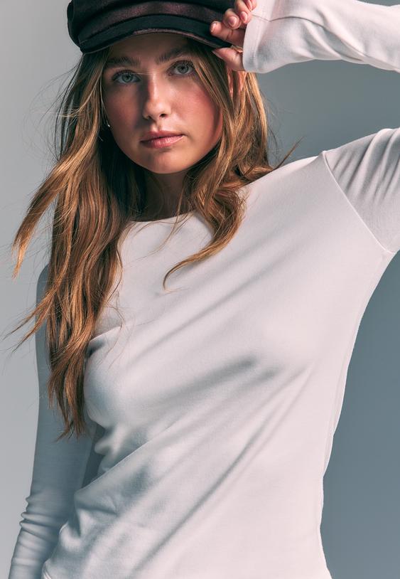 camiseta basica manga larga