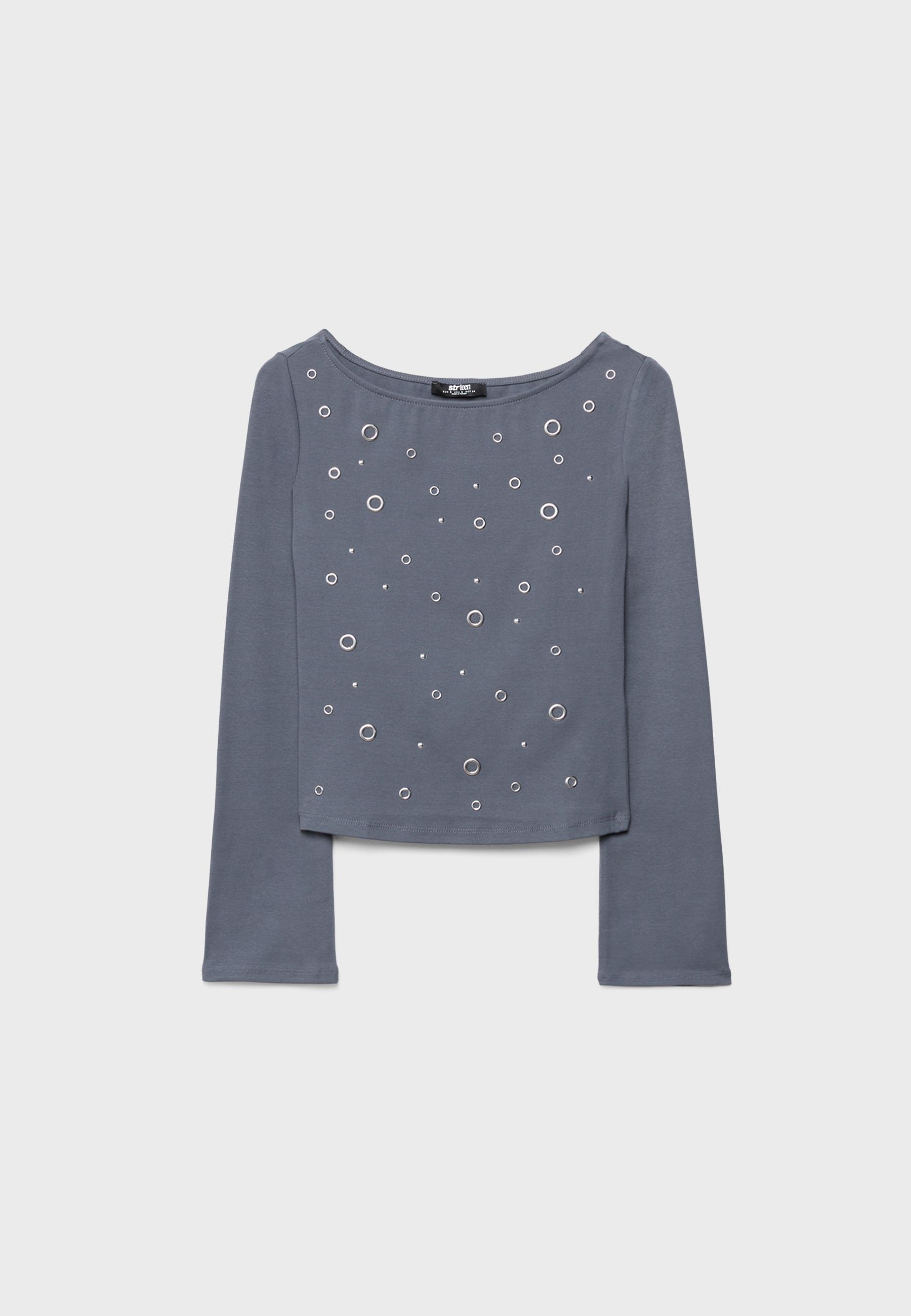 Boat neck T-shirt with studs