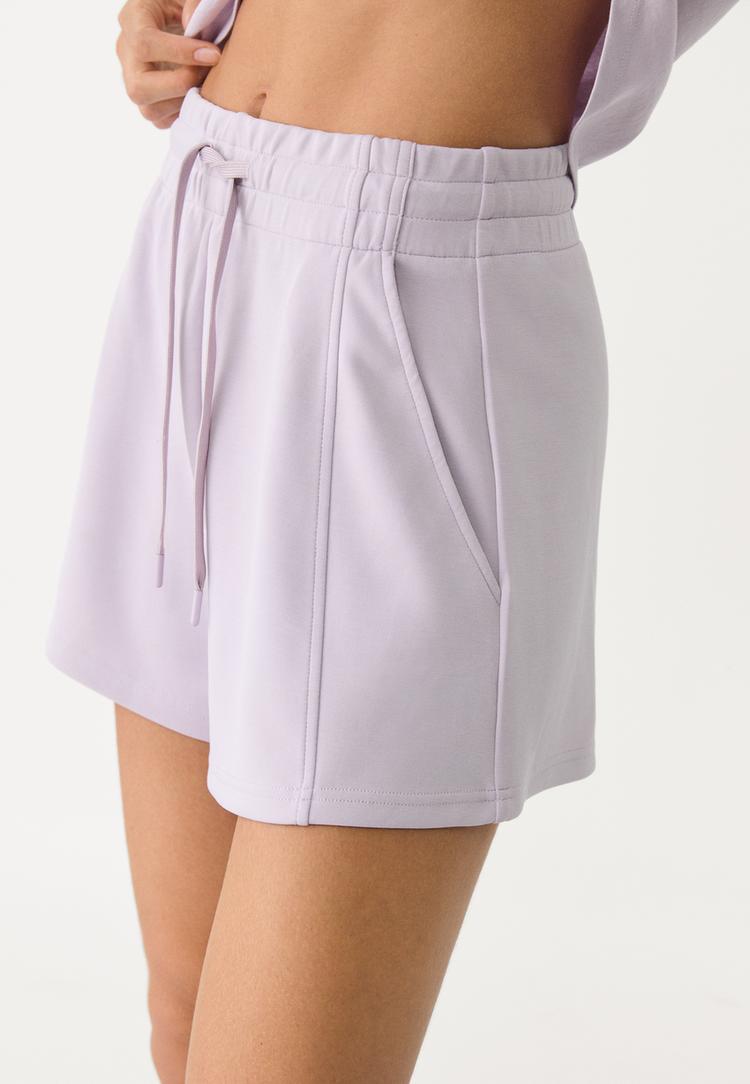 short costuras tacto suave