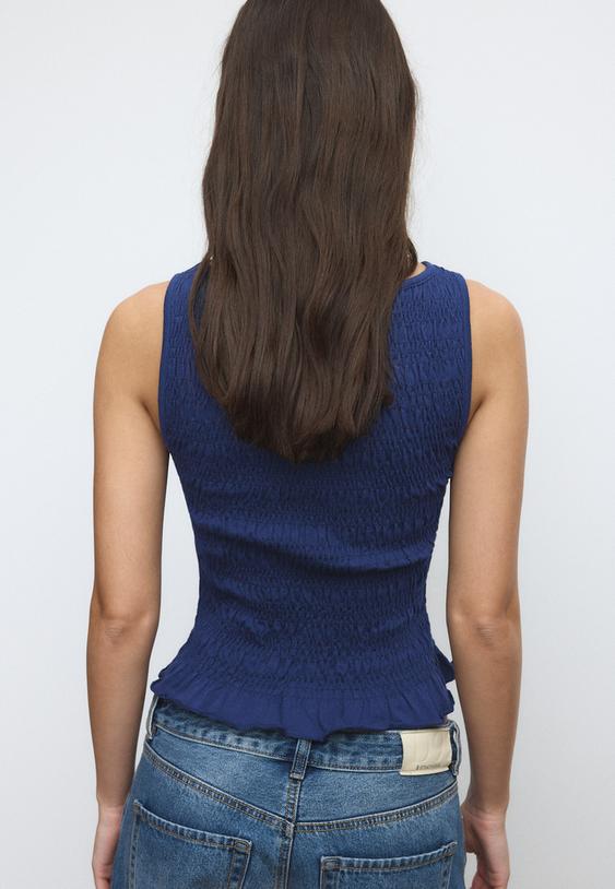 camiseta fruncida volantes