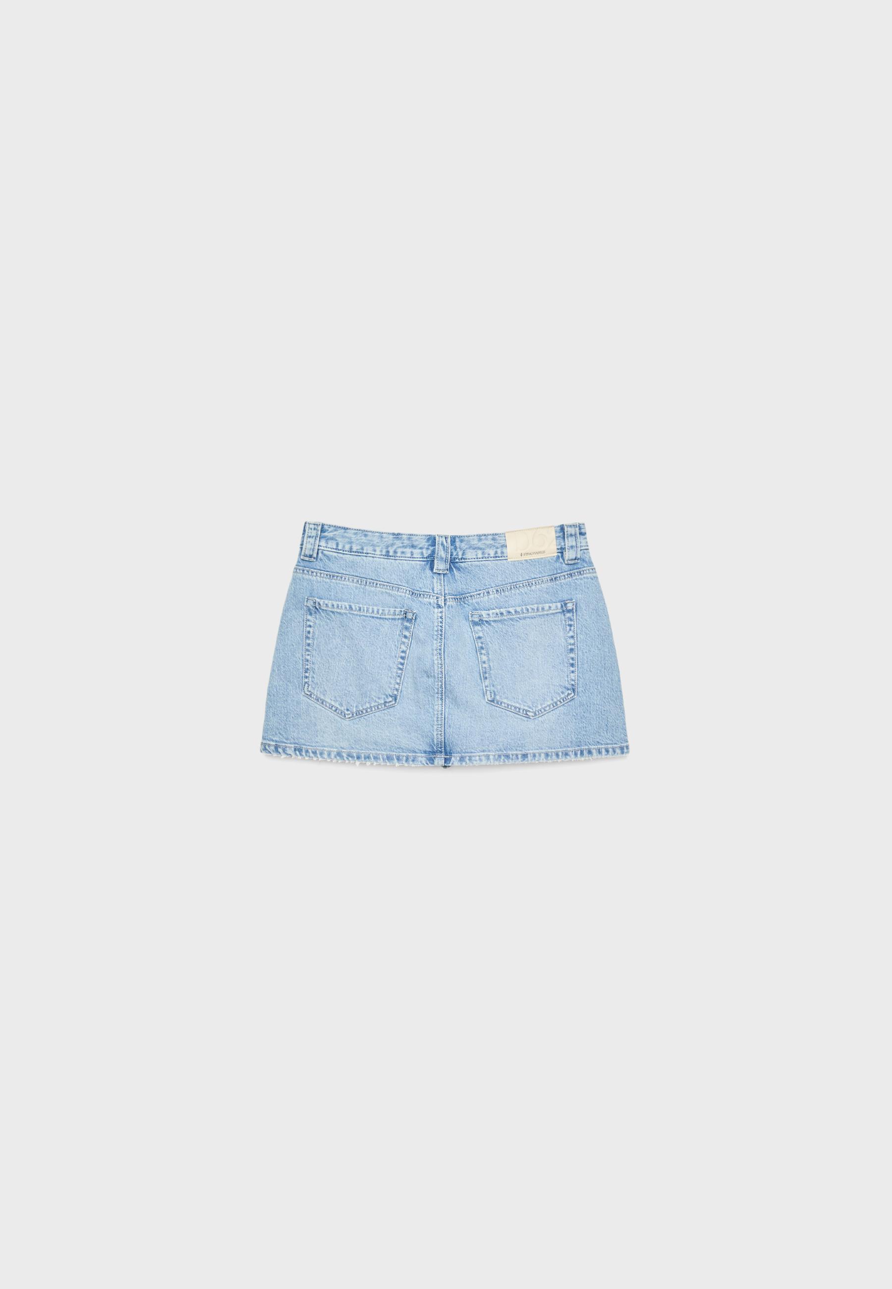 D62 denim skort — LIGHT BLEACH