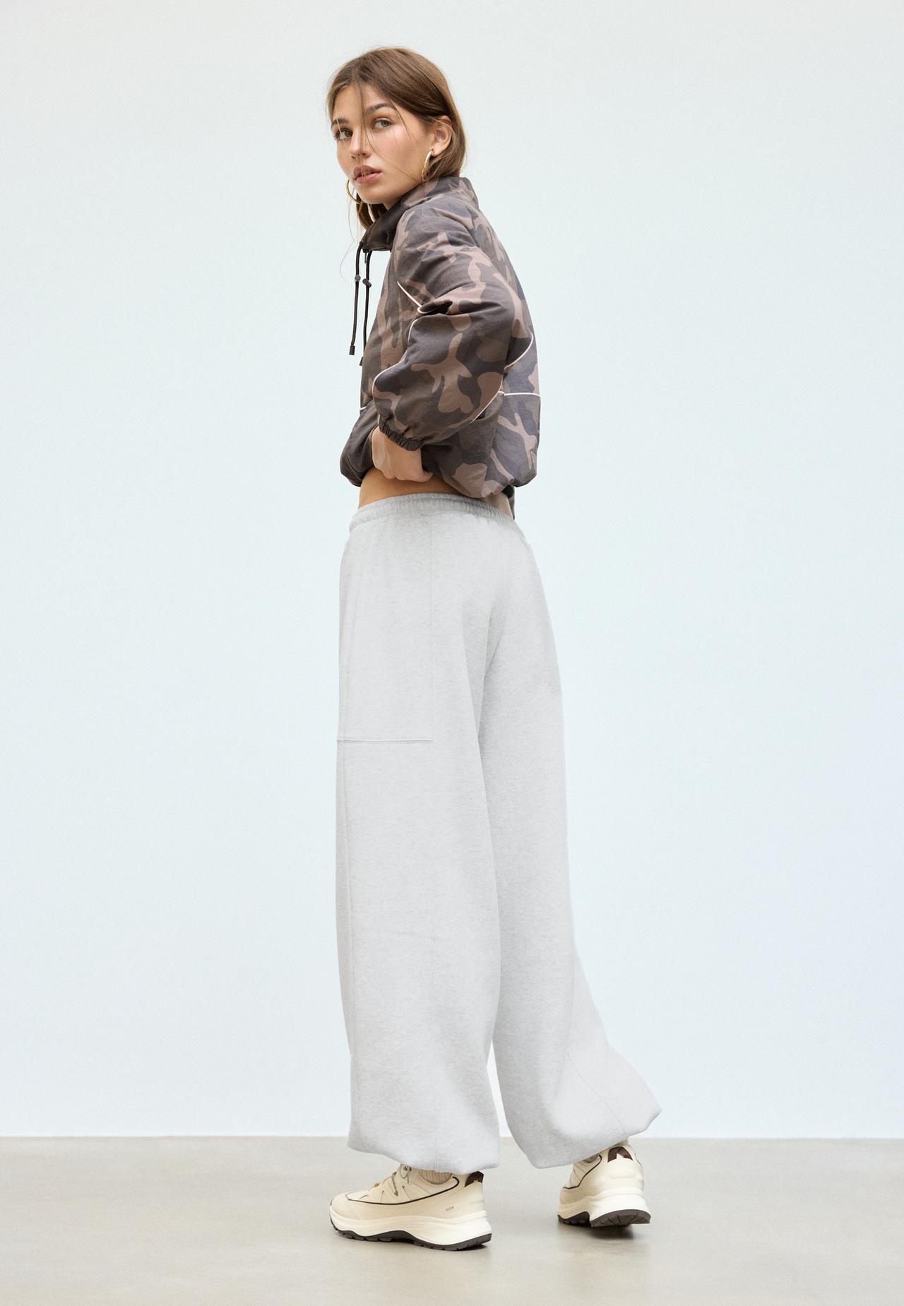 Plush barrel jogger trousers with toggles — Grey melange