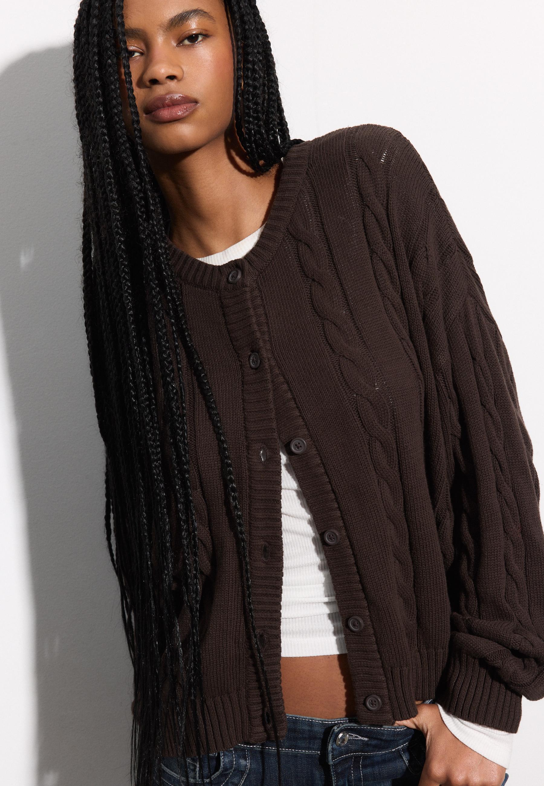 Button-up cable knit cardigan — Brown